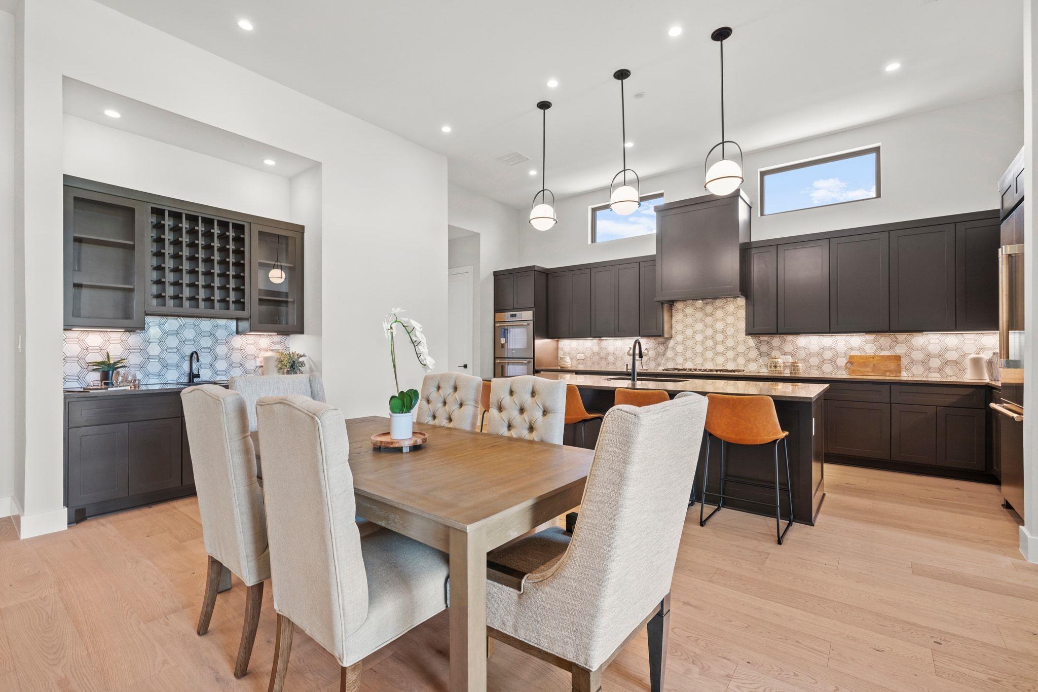 2308 KAHALA SUNSET Dr, Spicewood, TX 78669