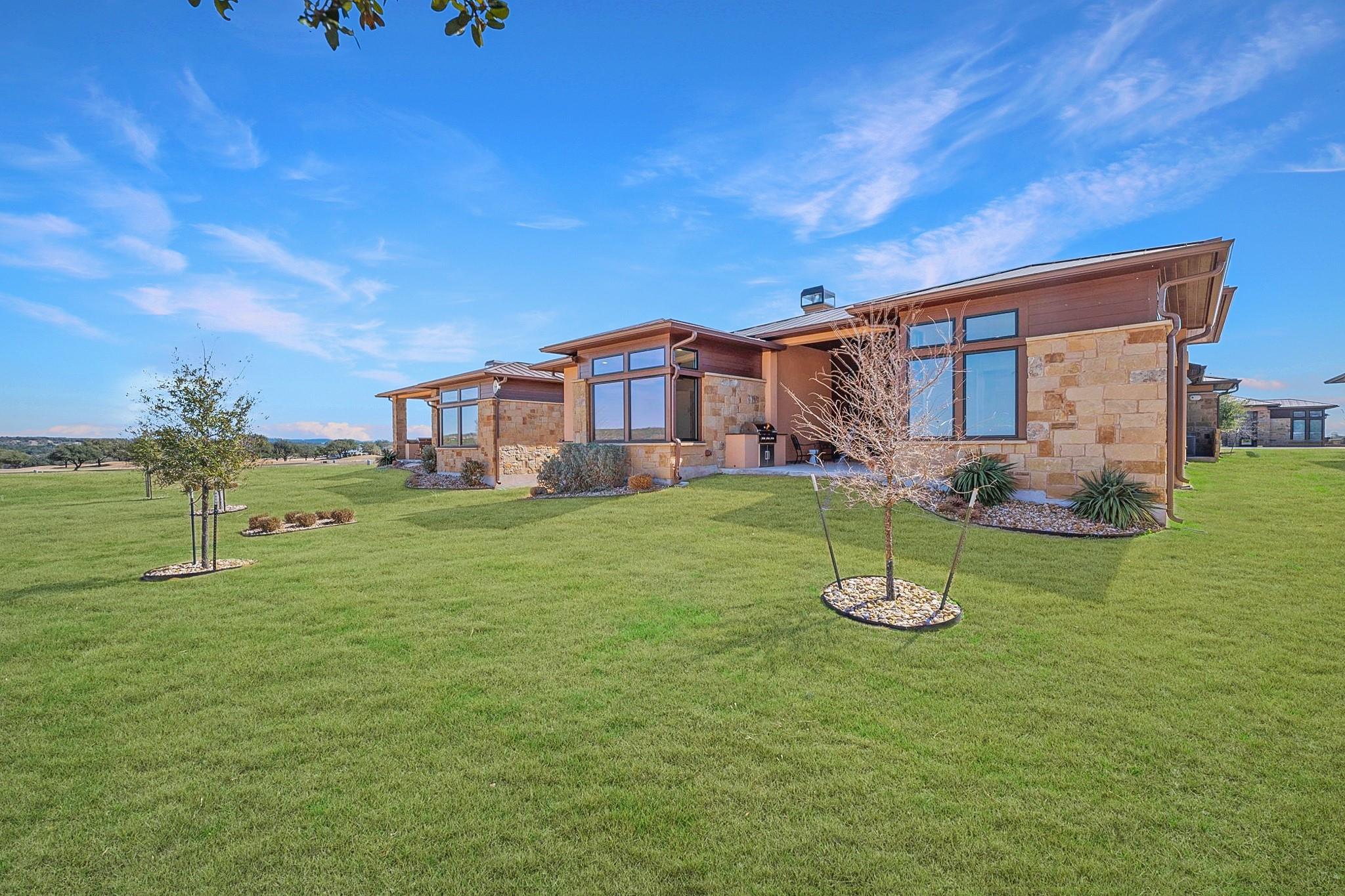 2308 KAHALA SUNSET Dr, Spicewood, TX 78669