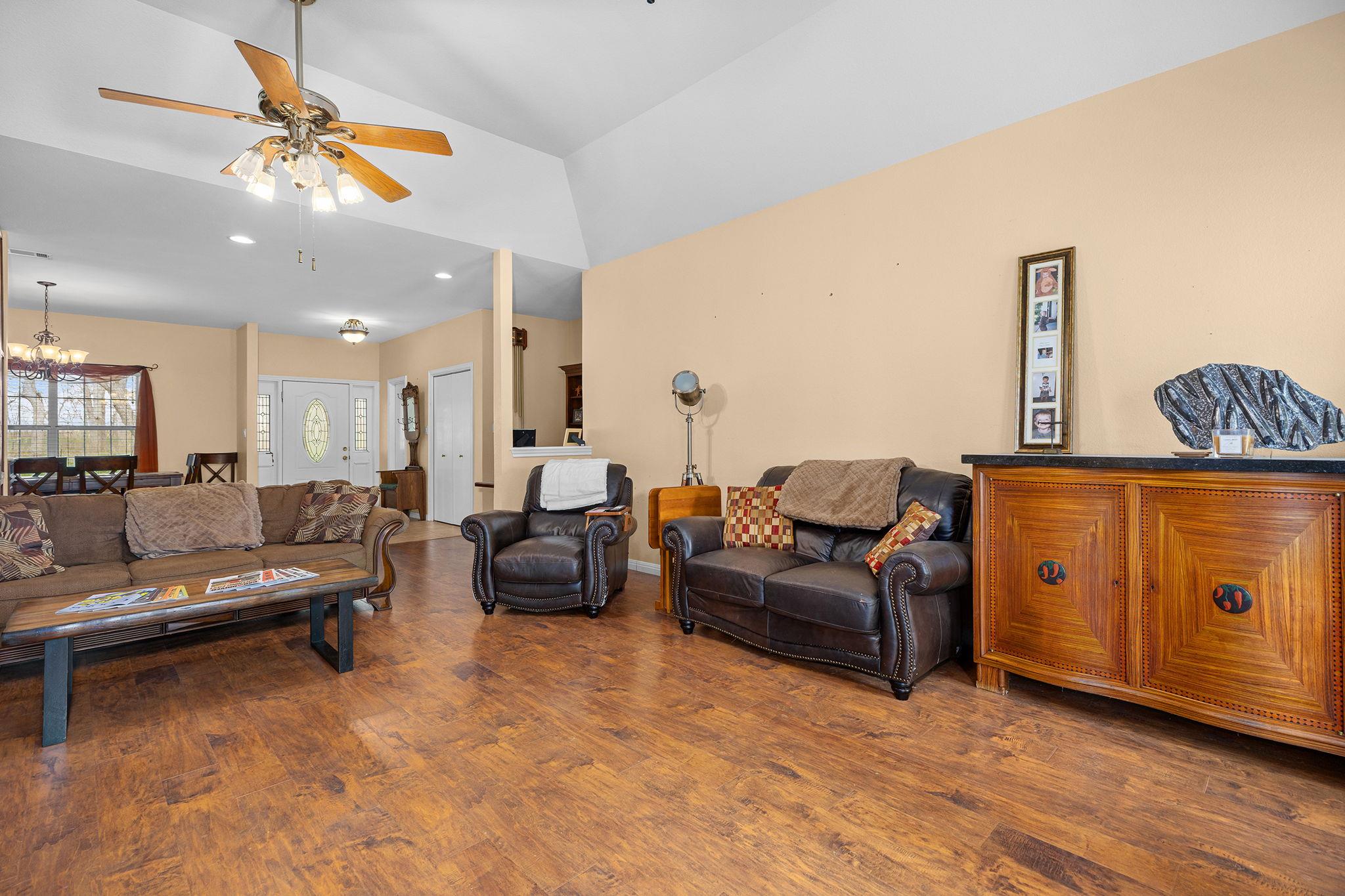 75 County Road 129, Taylor, TX 76574