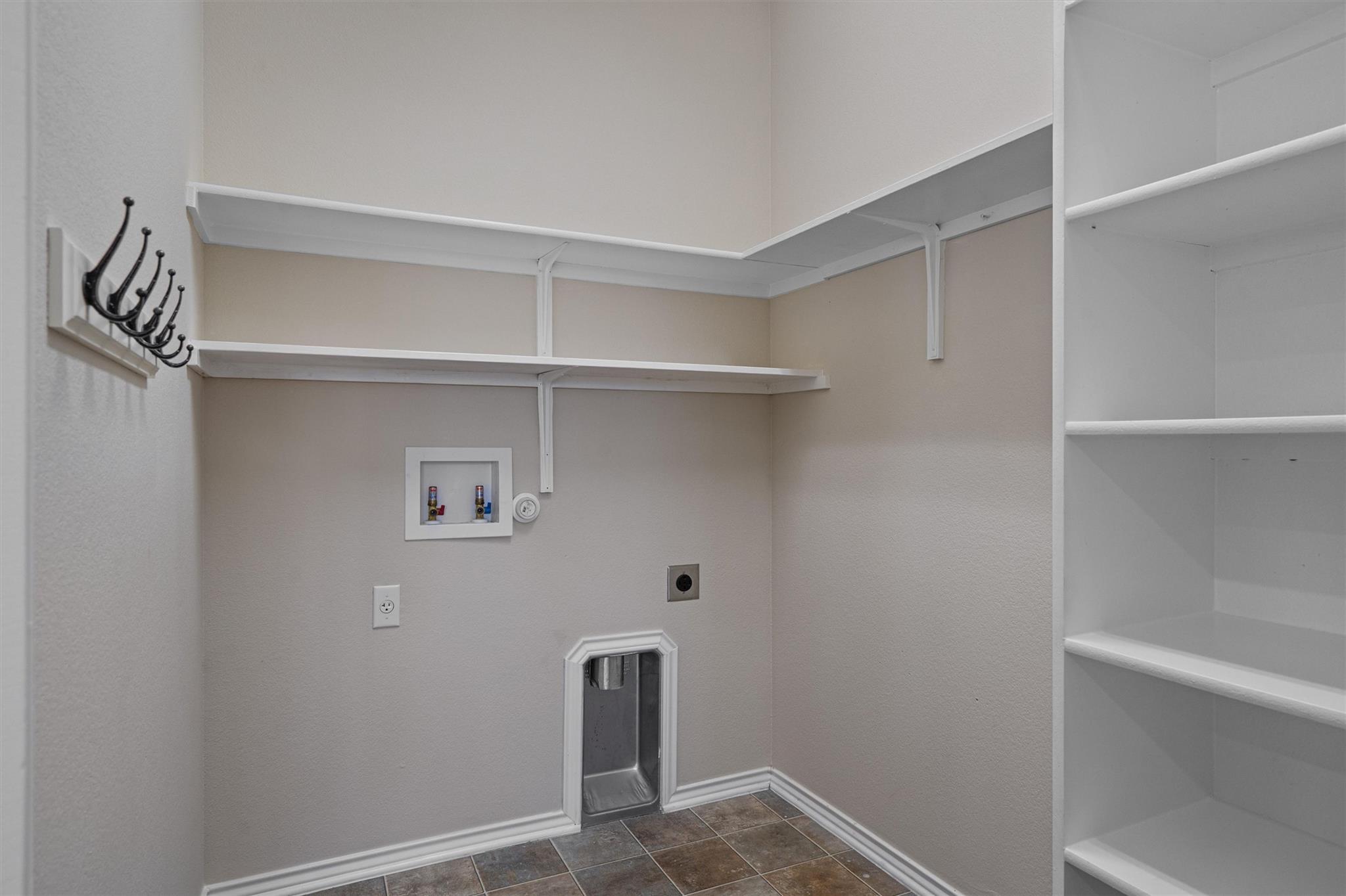 125 Palestine Cv, Hutto, TX 78634