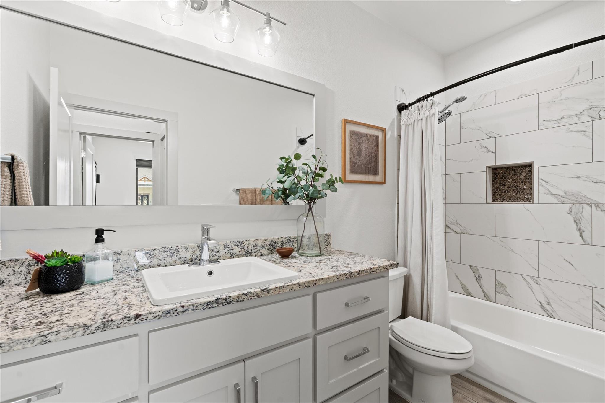 108 Dax Dr, Liberty Hill, TX 78642