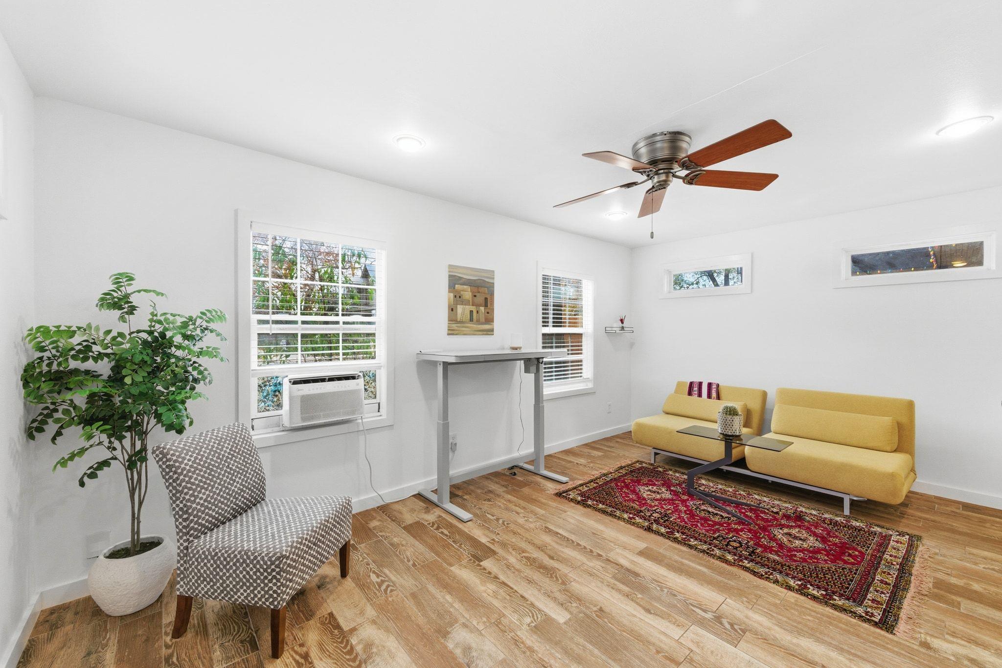 1706 Riverview St # A, Austin, TX 78702