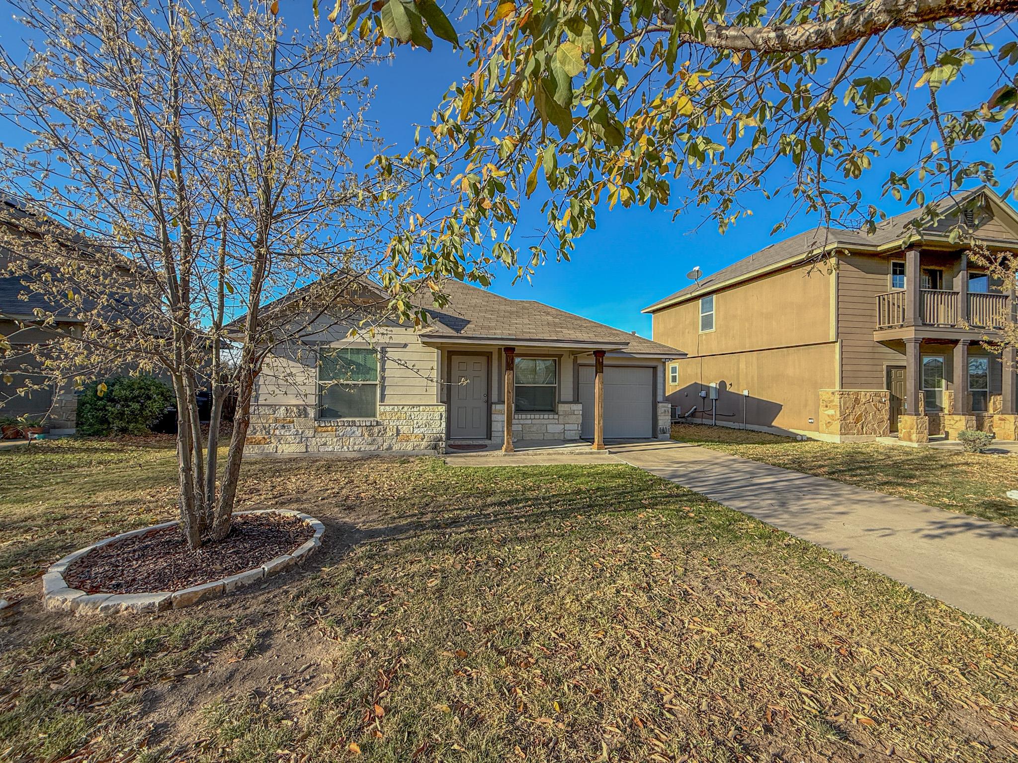 412 Azurite Dr, Jarrell, TX 76537
