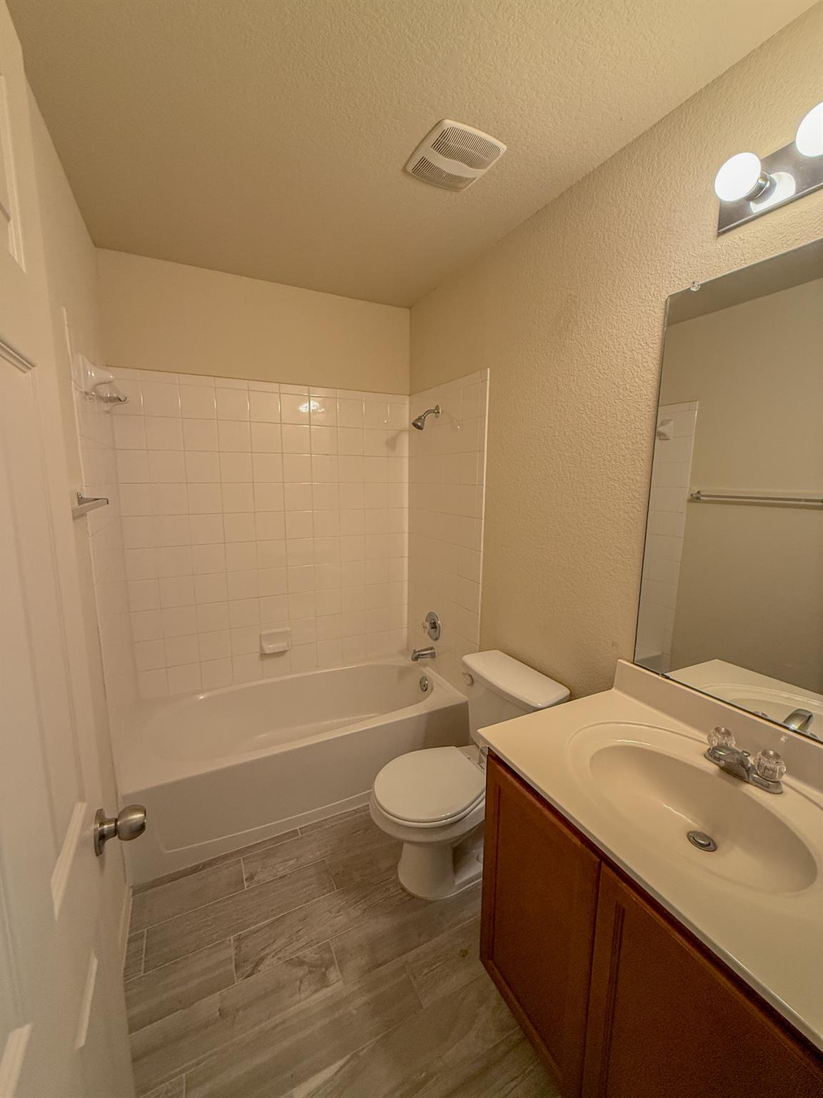 412 Azurite Dr, Jarrell, TX 76537