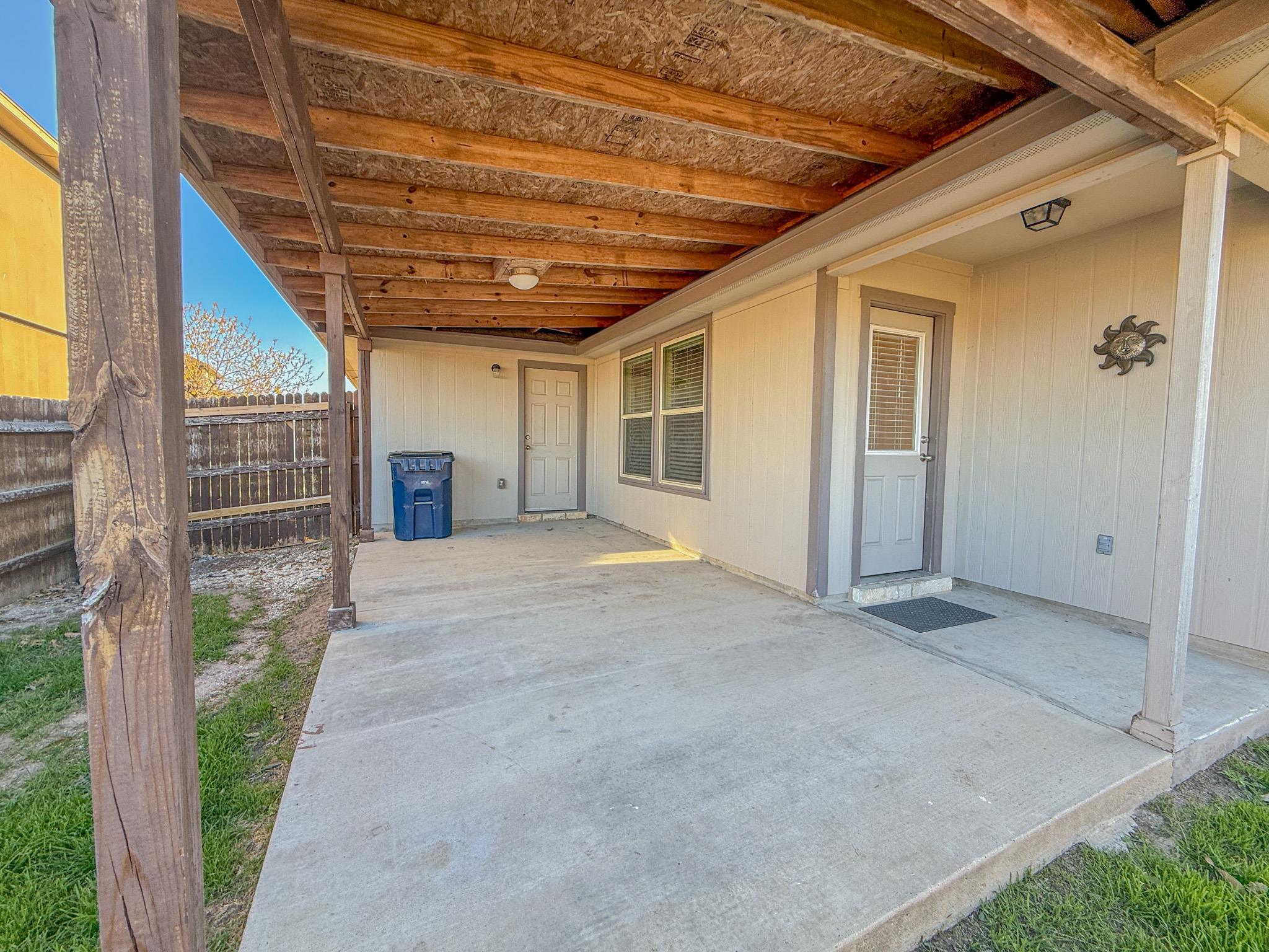 412 Azurite Dr, Jarrell, TX 76537