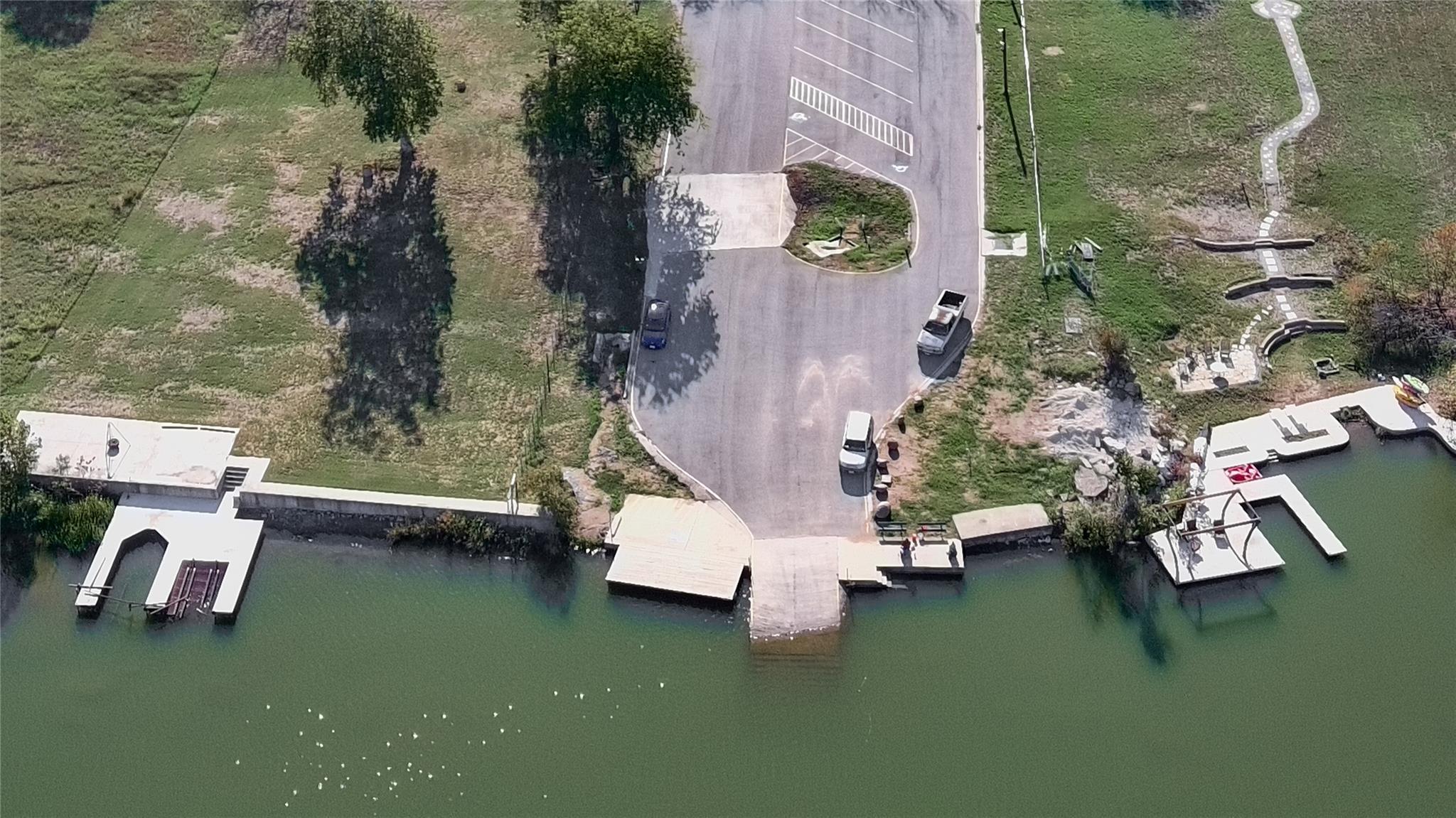 464 Fir Ln, Cottonwood Shores, TX 78657