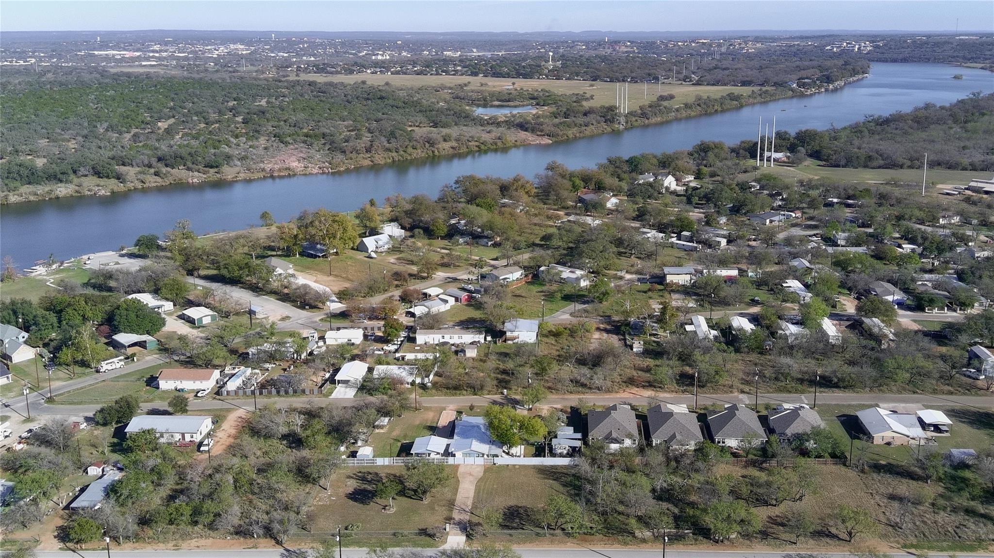 464 Fir Ln, Cottonwood Shores, TX 78657