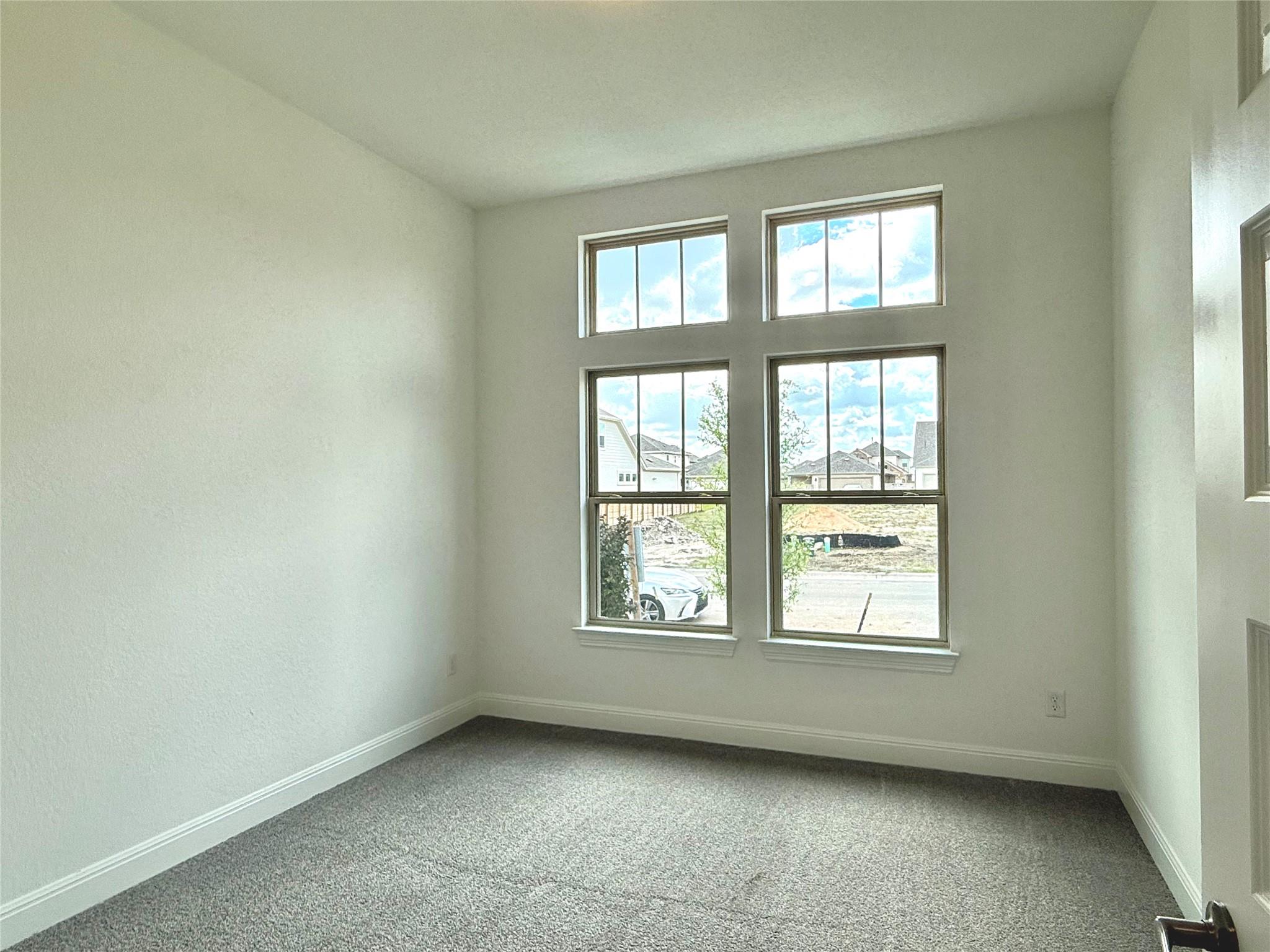 117 Royal Fern Rd, Hutto, TX 78634