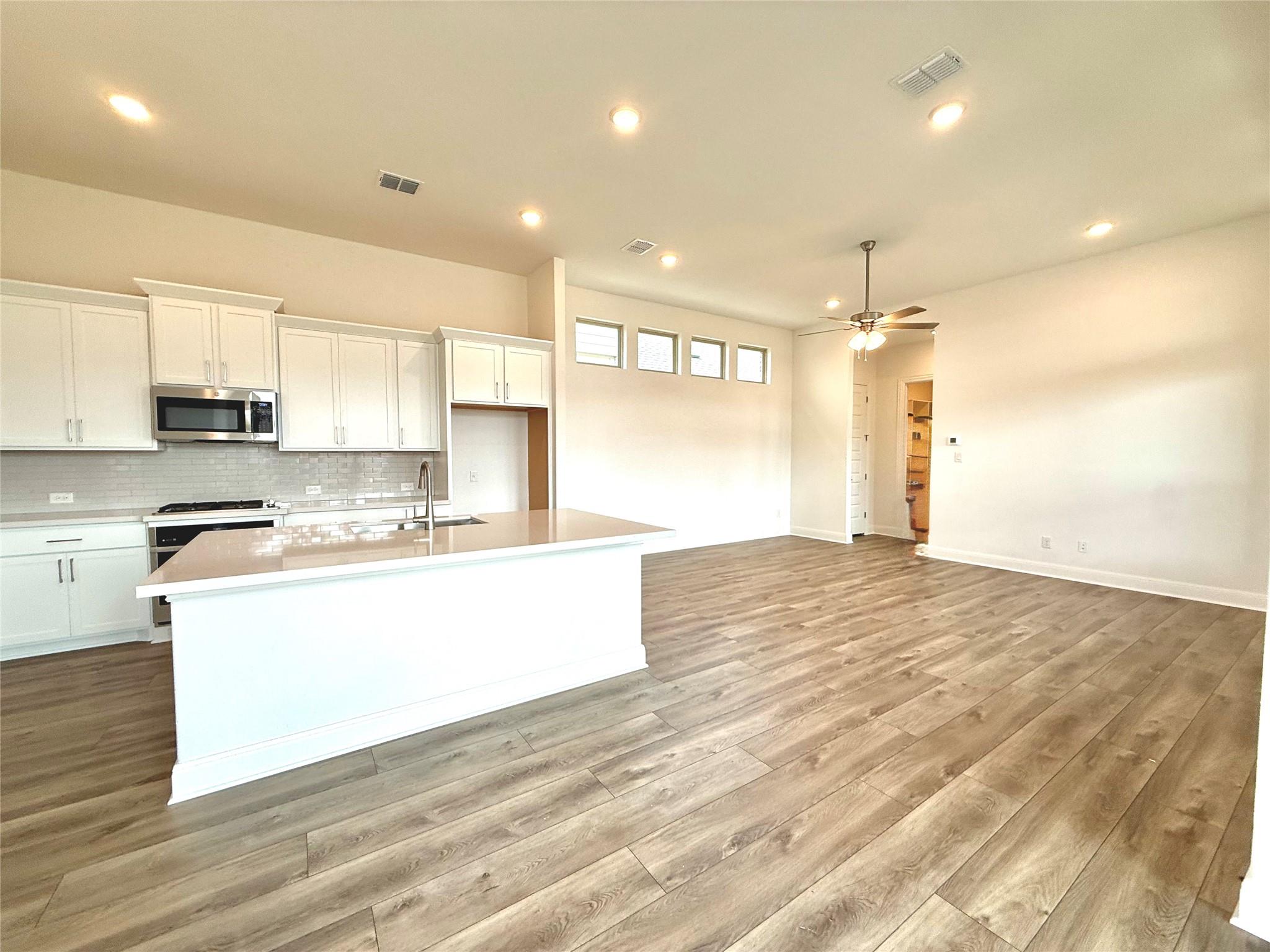 117 Royal Fern Rd, Hutto, TX 78634