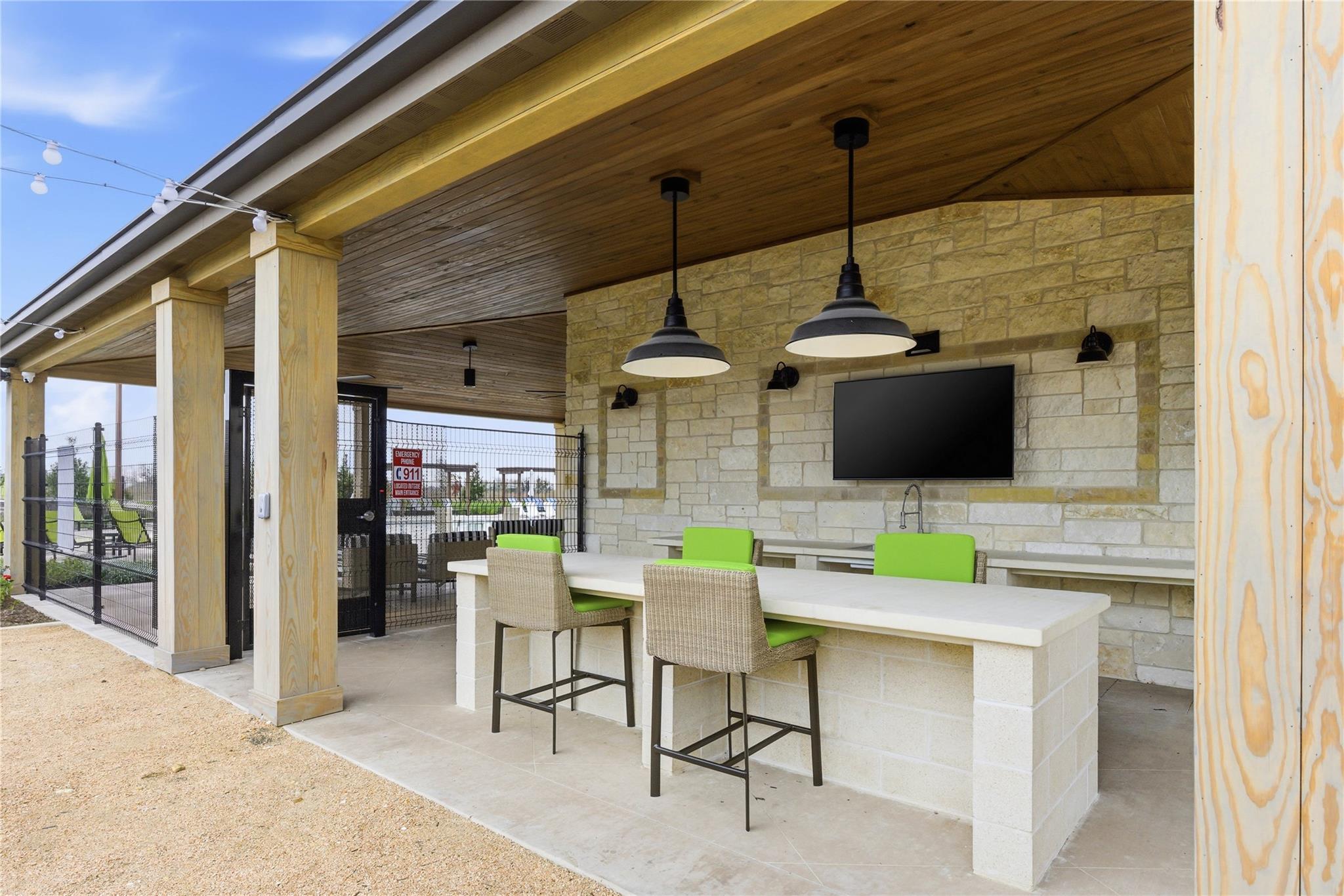 117 Royal Fern Rd, Hutto, TX 78634