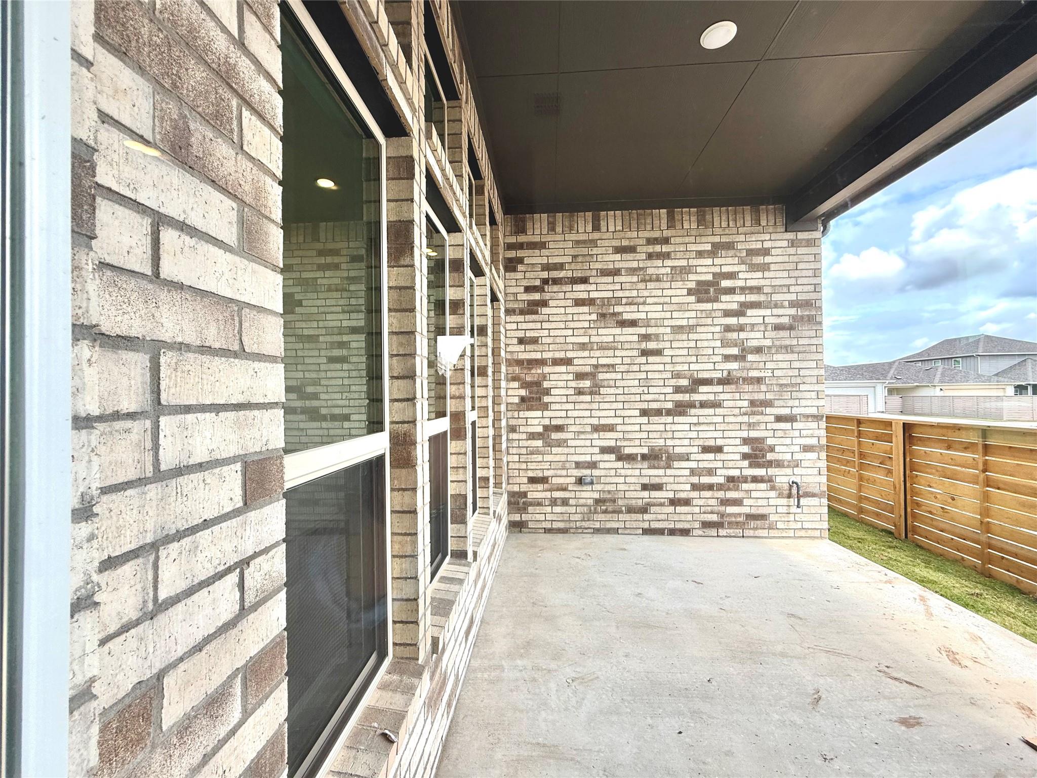 117 Royal Fern Rd, Hutto, TX 78634