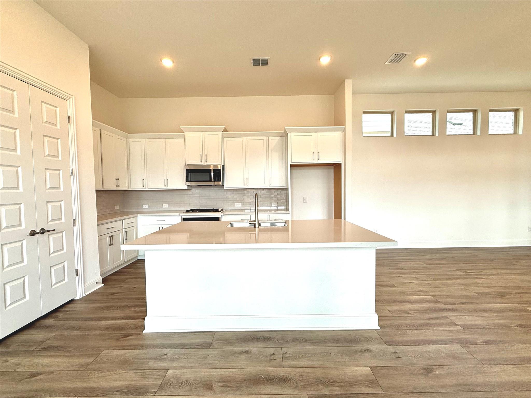 117 Royal Fern Rd, Hutto, TX 78634