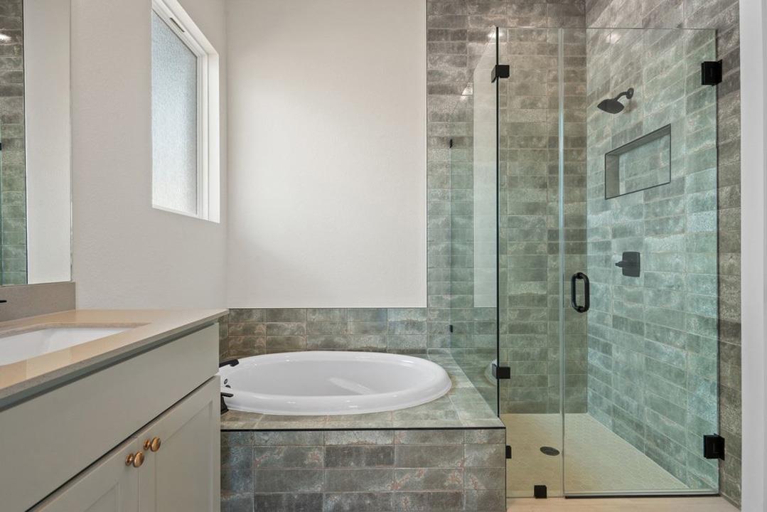 342 Heritage Forest Parkway, Dripping Springs, TX 78620