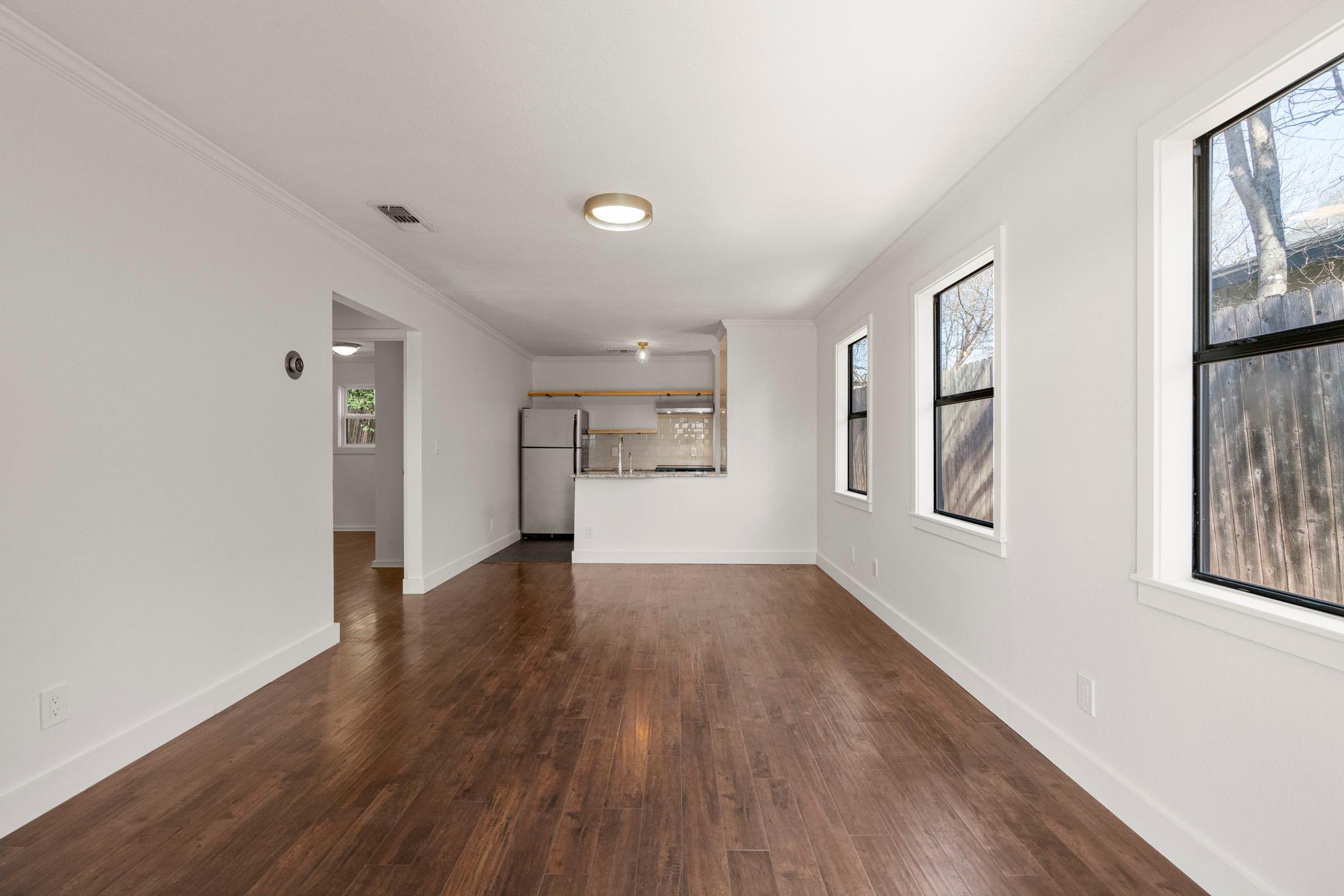 912 1/2 E 50th St, Austin, TX 78751