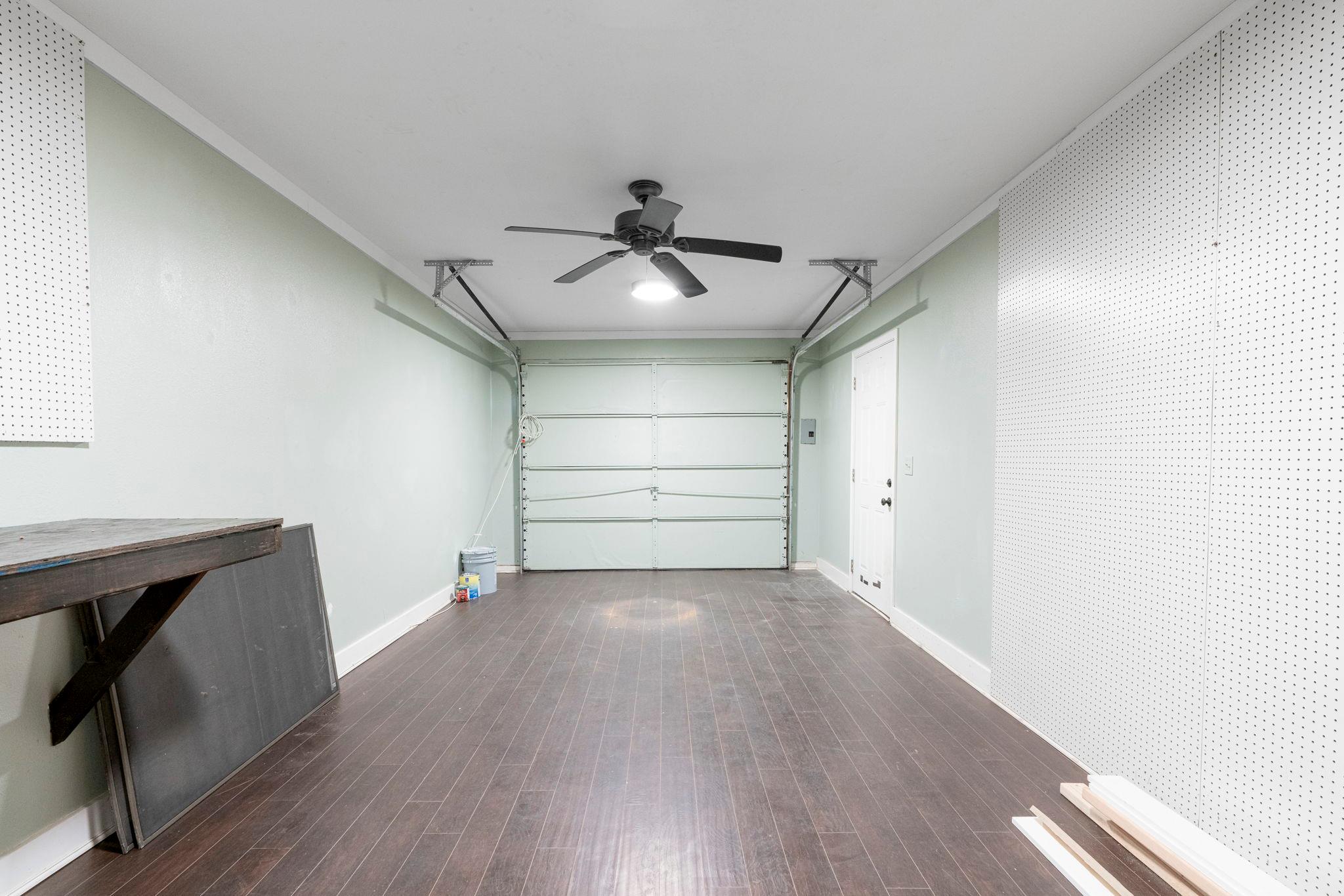 912 1/2 E 50th St, Austin, TX 78751