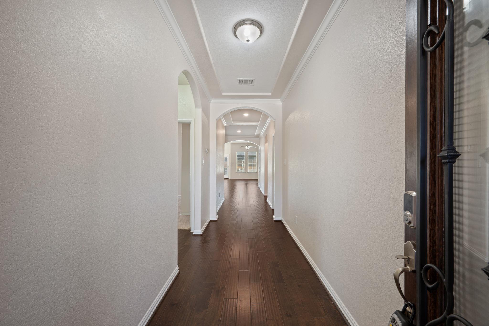 1024 Wolcott Dr, Leander, TX 78641