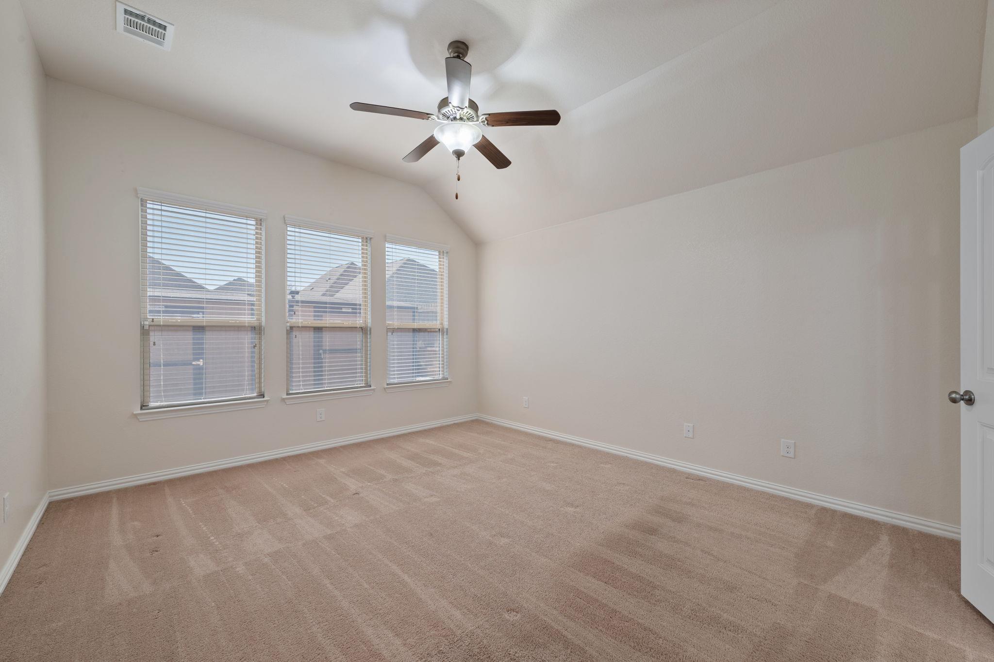 1024 Wolcott Dr, Leander, TX 78641