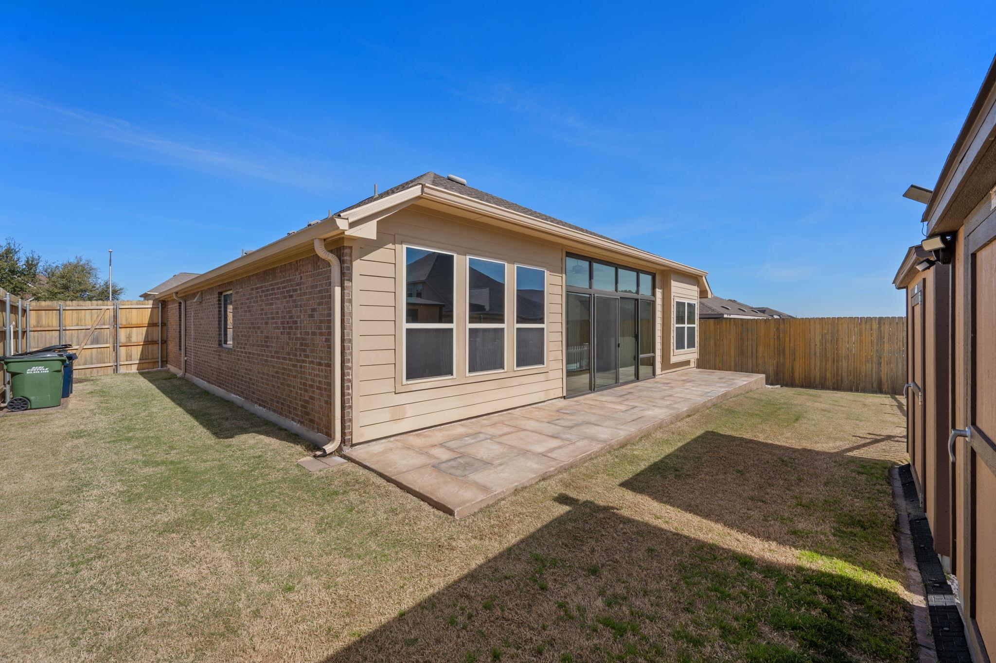 1024 Wolcott Dr, Leander, TX 78641