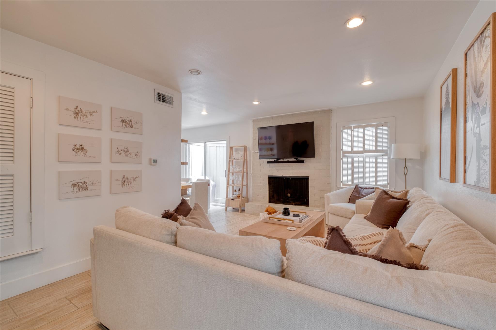 2404 McCall Rd # A, Austin, TX 78703