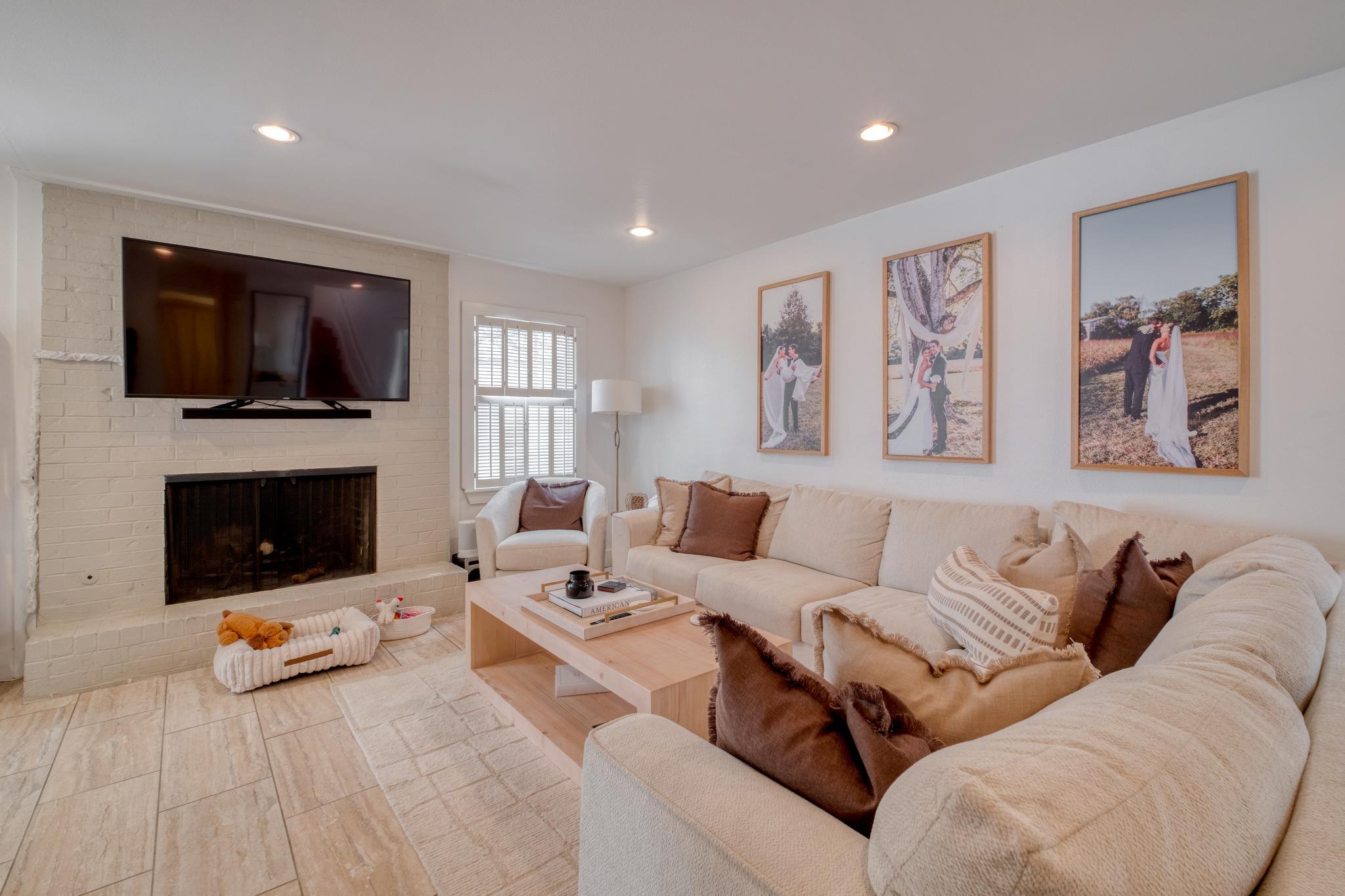 2404 McCall Rd # A, Austin, TX 78703