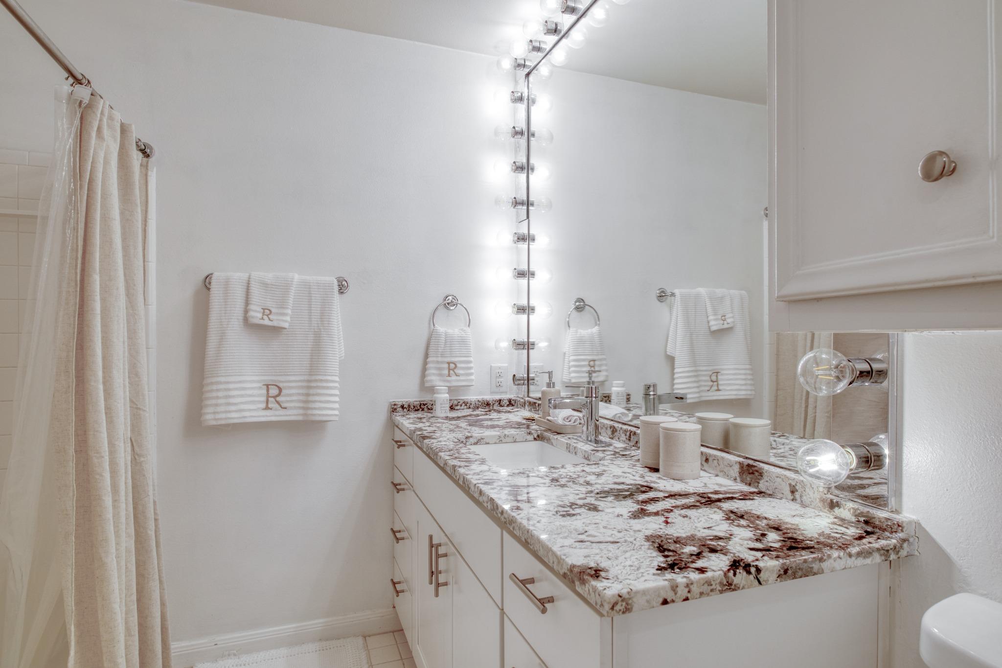 2404 McCall Rd # A, Austin, TX 78703