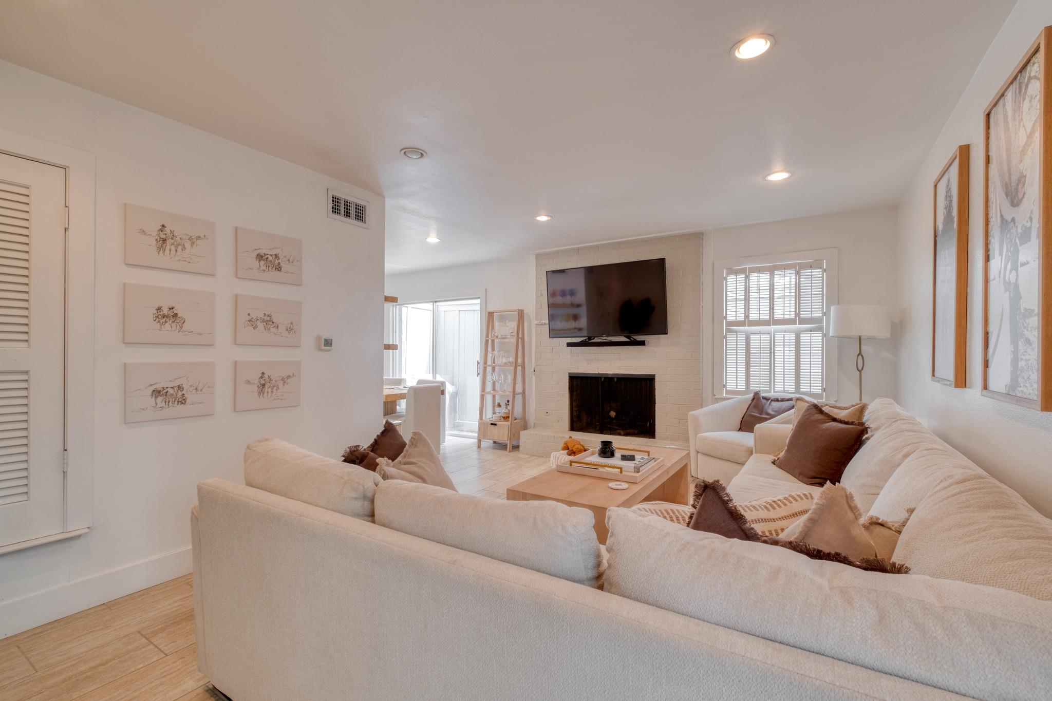 2404 McCall Rd # A, Austin, TX 78703