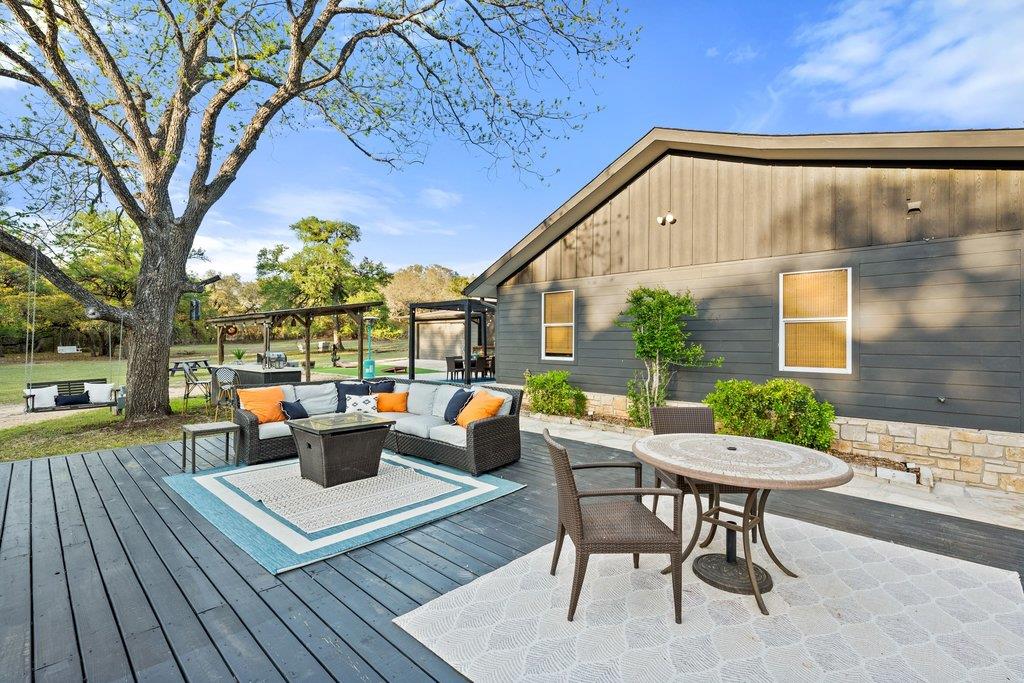 2800 River Rd, Wimberley, TX 78676