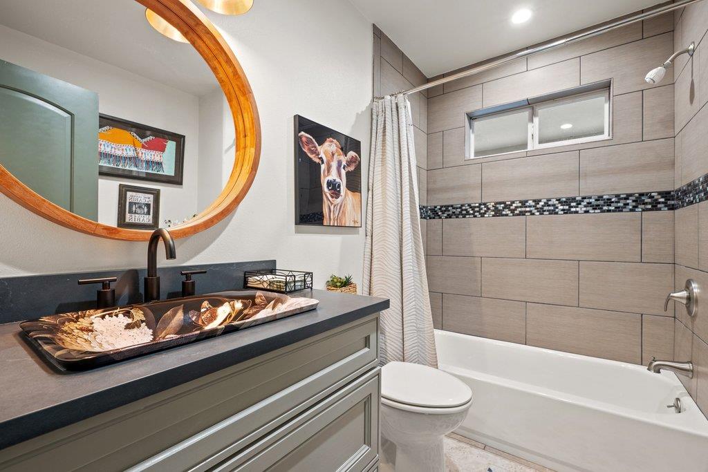 2800 River Rd, Wimberley, TX 78676