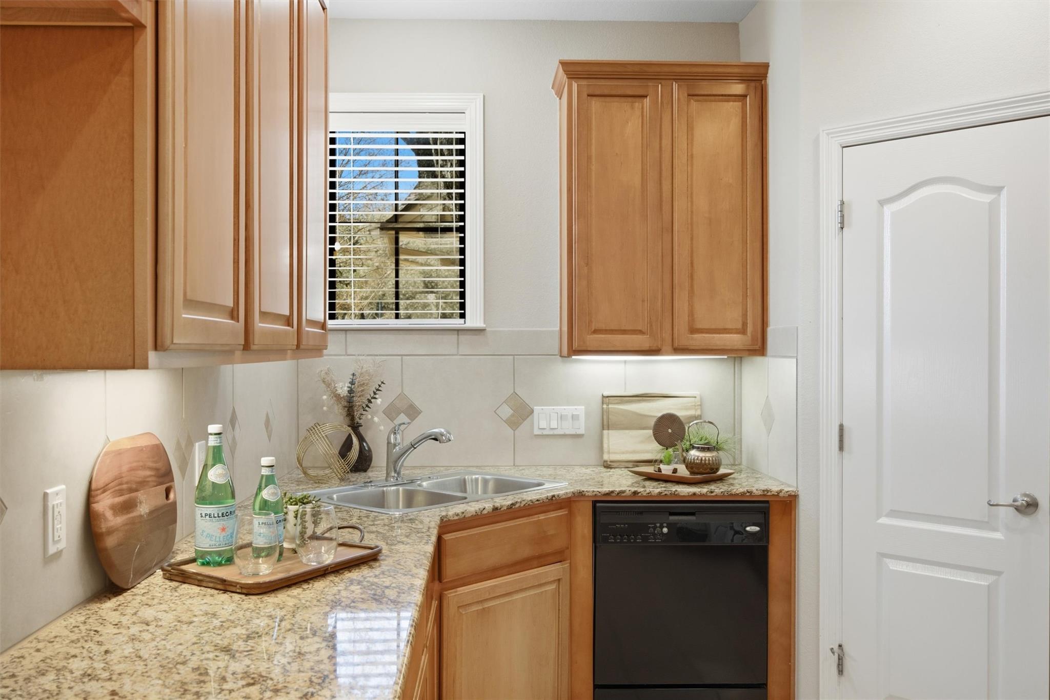 14021 Ashton Woods Cir, Austin, TX 78727