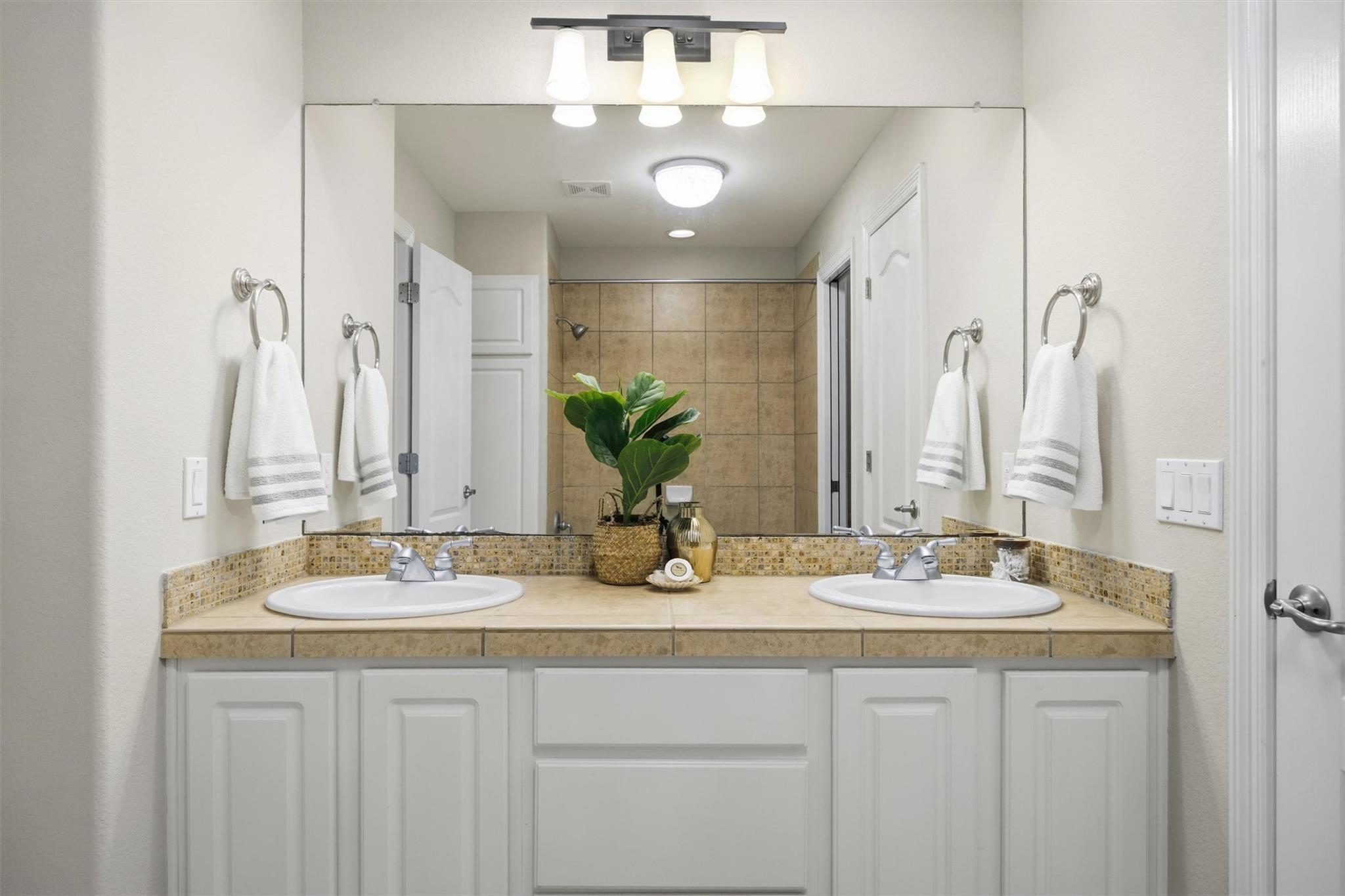 14021 Ashton Woods Cir, Austin, TX 78727