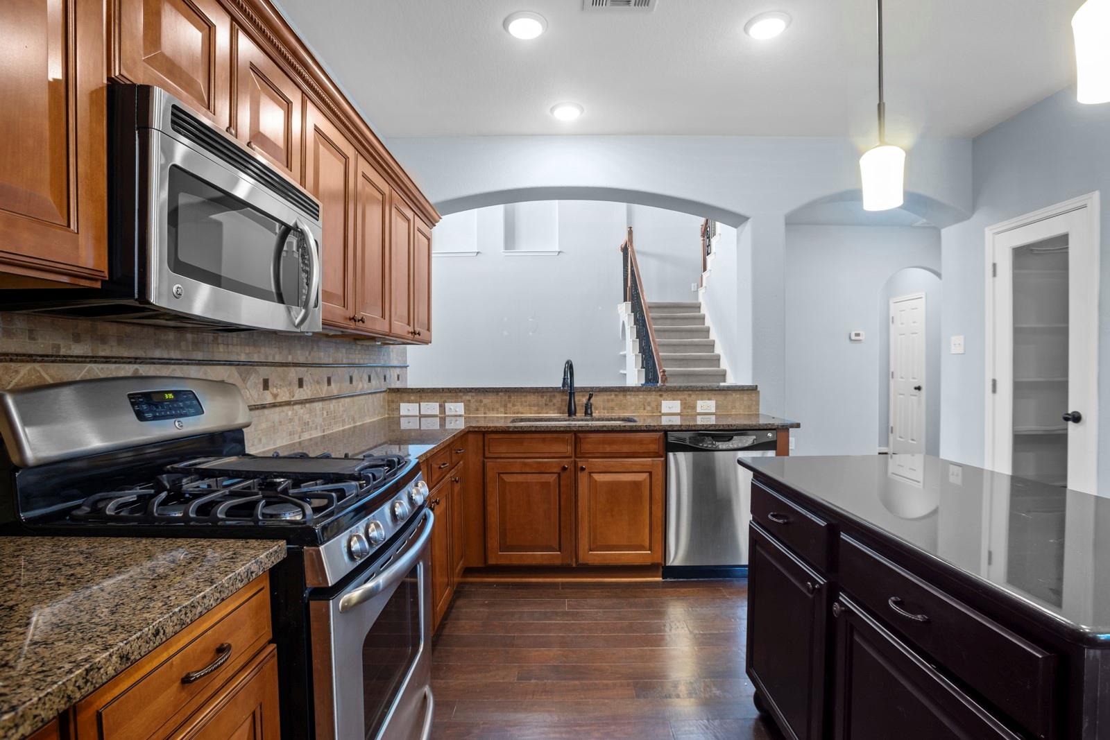 245 Razzmatazz Trl, Buda, TX 78610