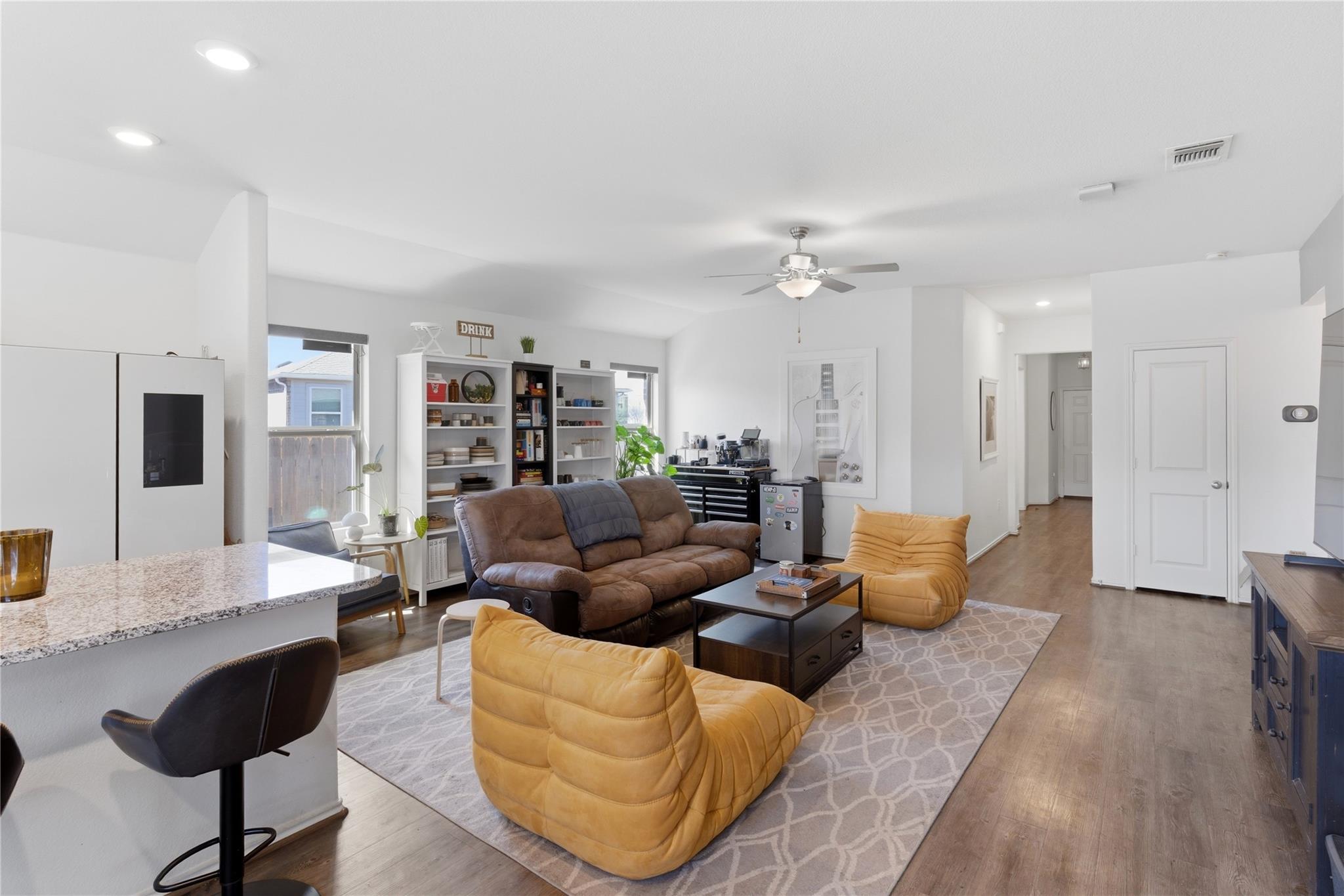 7409 Spring Ray Dr, Del Valle, TX 78617