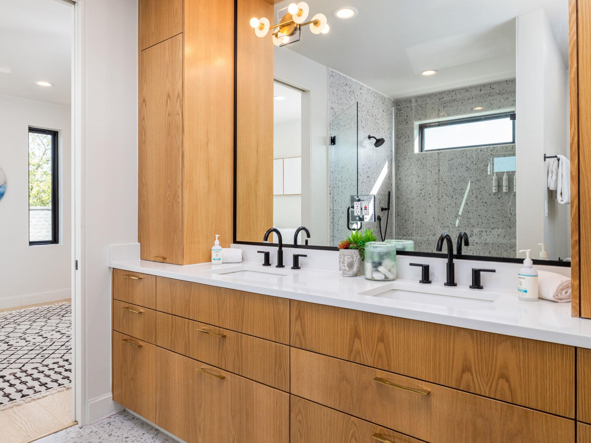 6620 Isabelle Dr # A, Austin, TX 78752