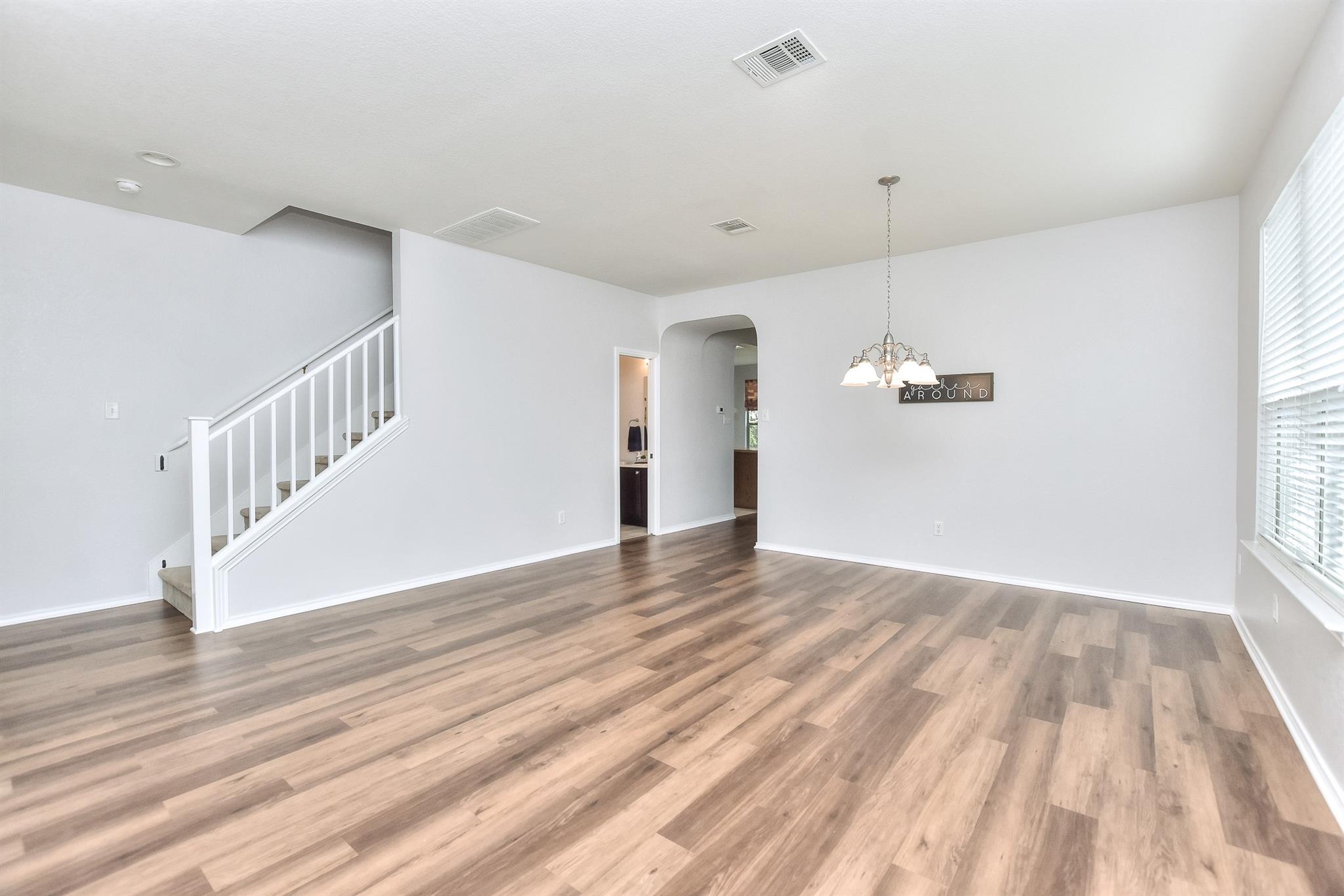 4913 Woodstock Dr Dr, Georgetown, TX 78633