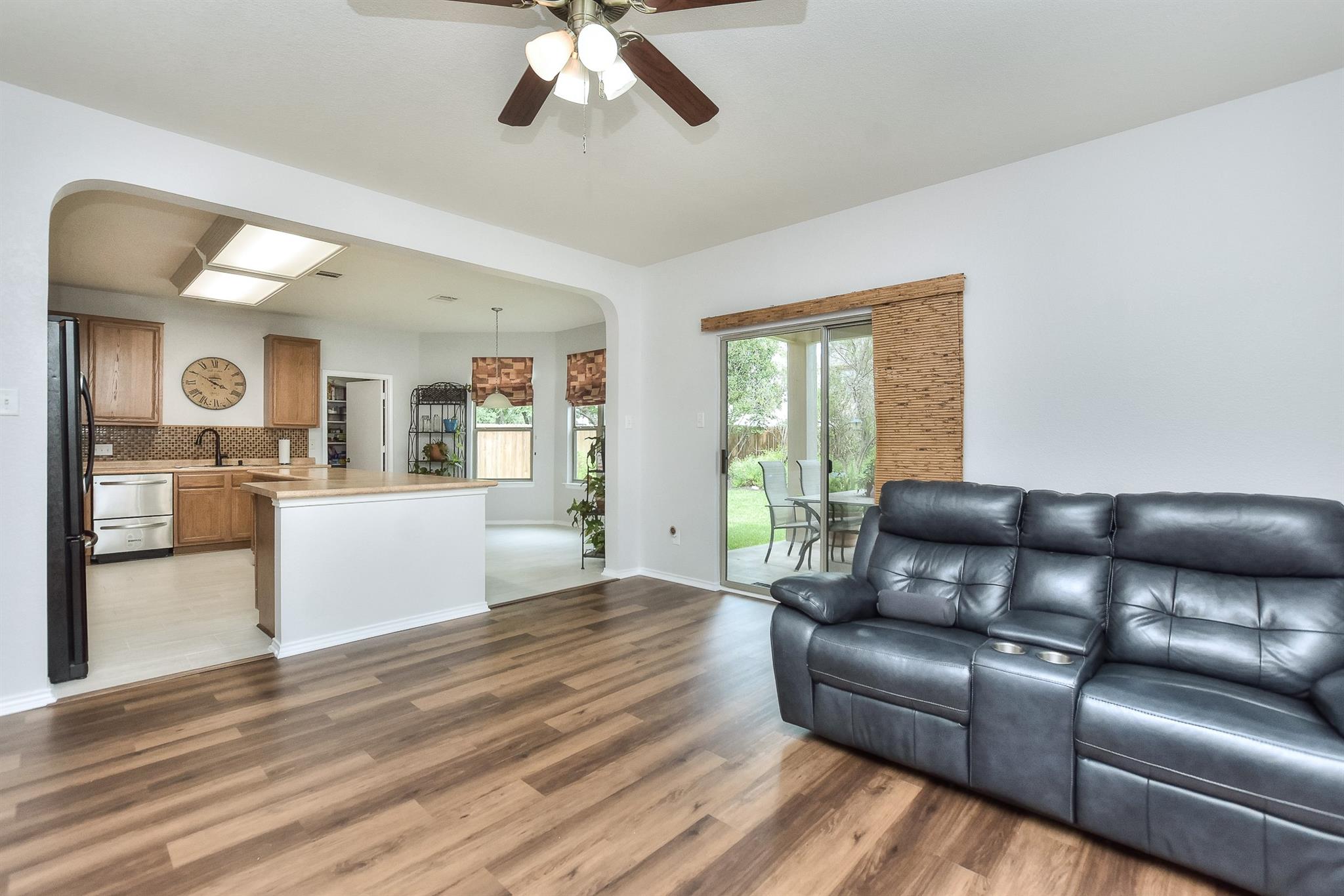 4913 Woodstock Dr Dr, Georgetown, TX 78633