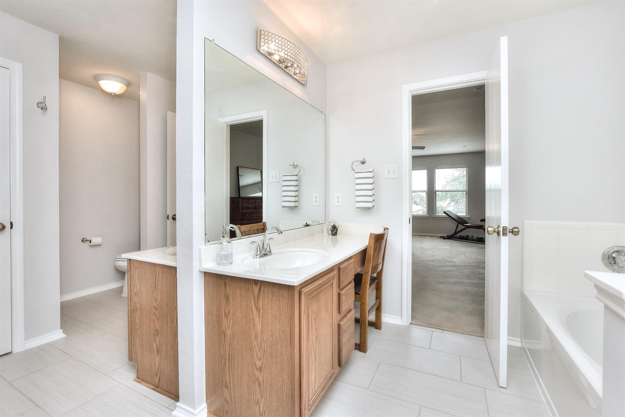 4913 Woodstock Dr Dr, Georgetown, TX 78633