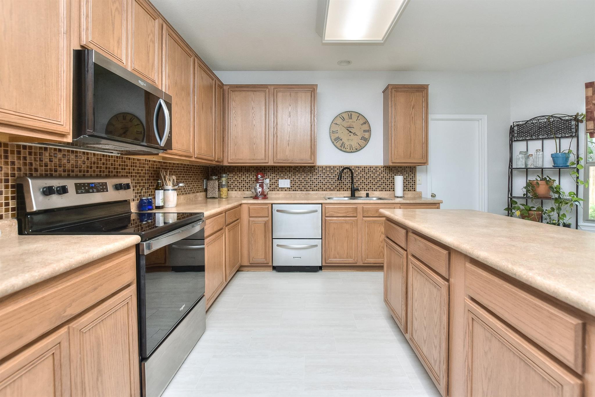 4913 Woodstock Dr Dr, Georgetown, TX 78633