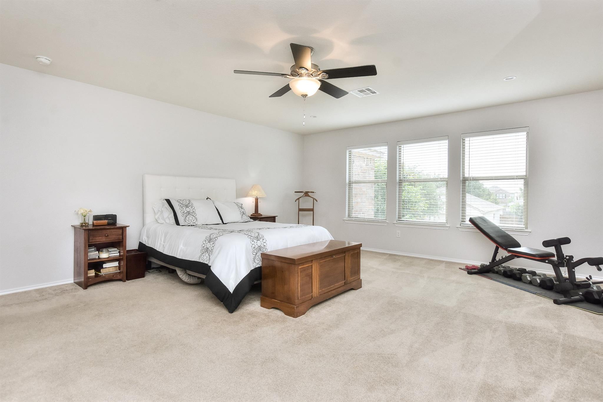 4913 Woodstock Dr Dr, Georgetown, TX 78633