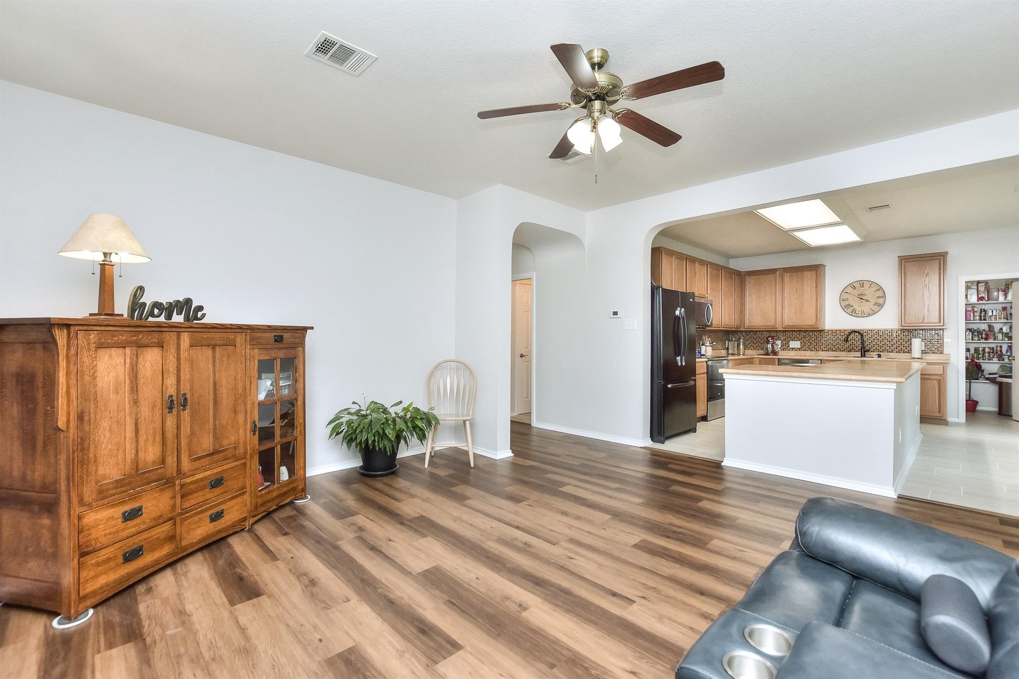 4913 Woodstock Dr Dr, Georgetown, TX 78633