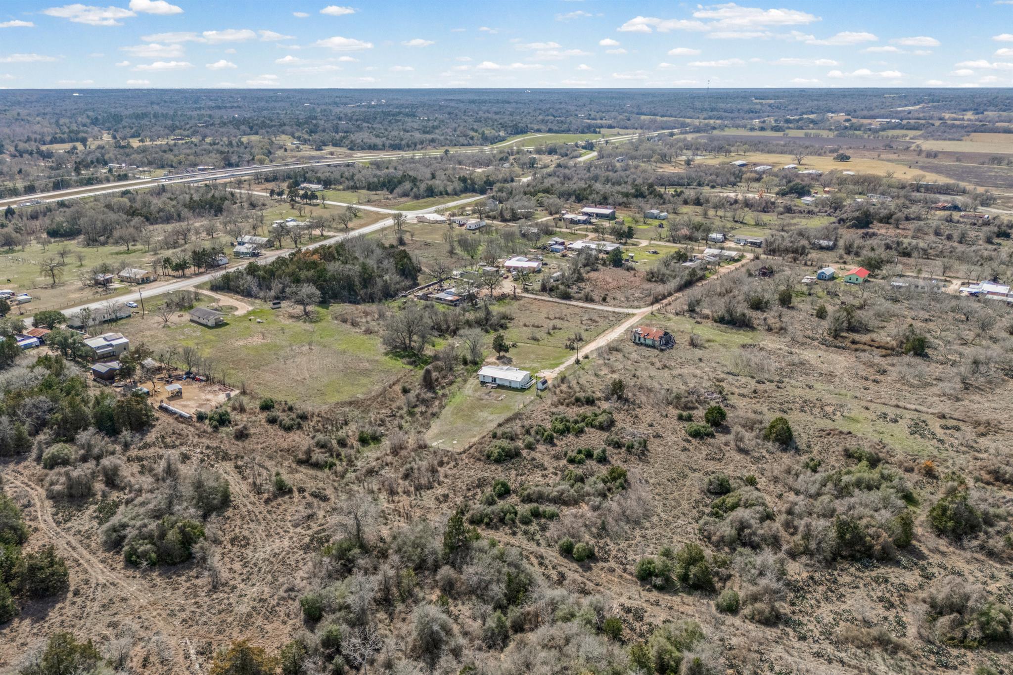 250 McDuffy Ln, West Point, TX 78963