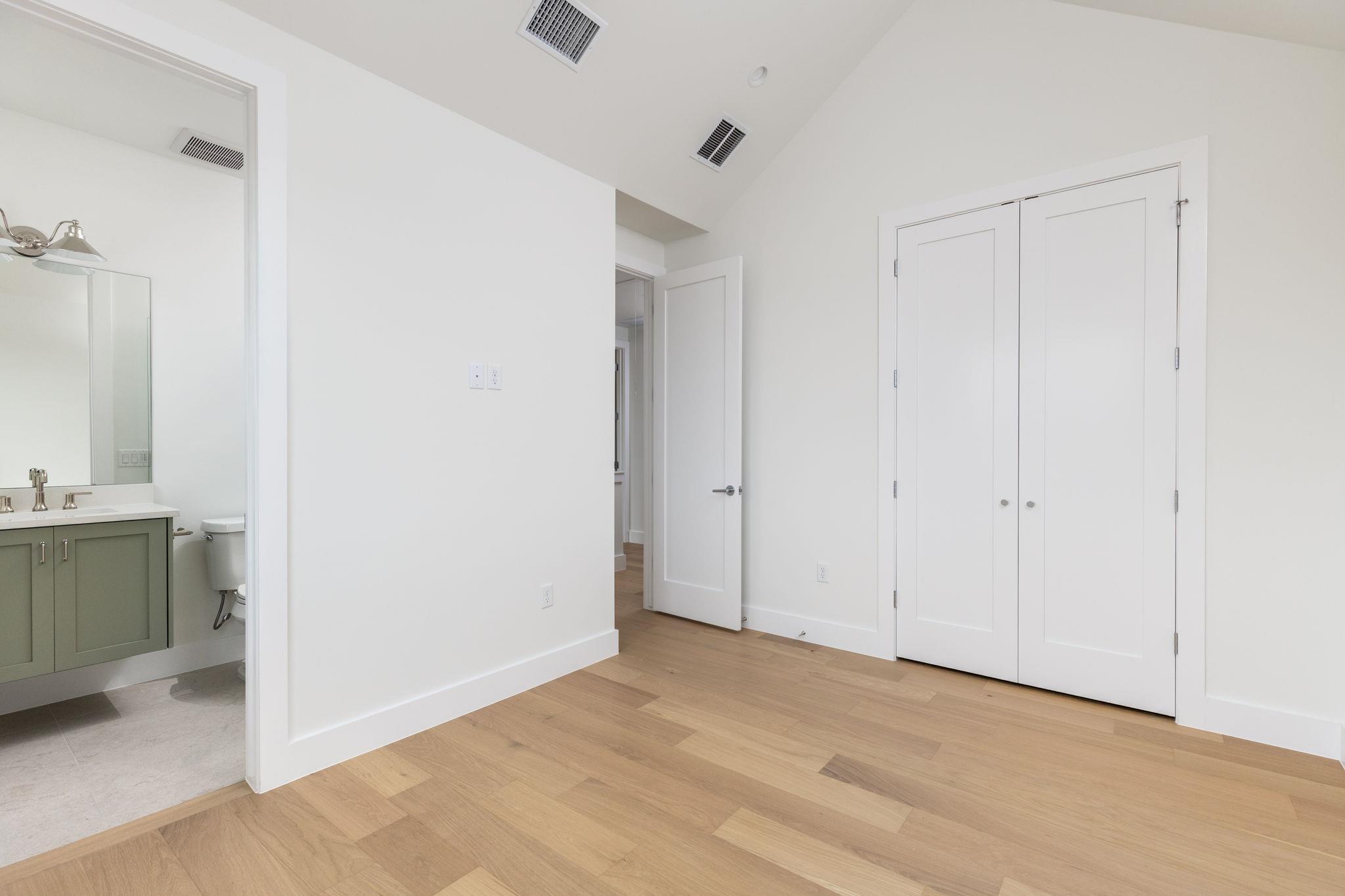 408 Linden # B, Austin, TX 78702