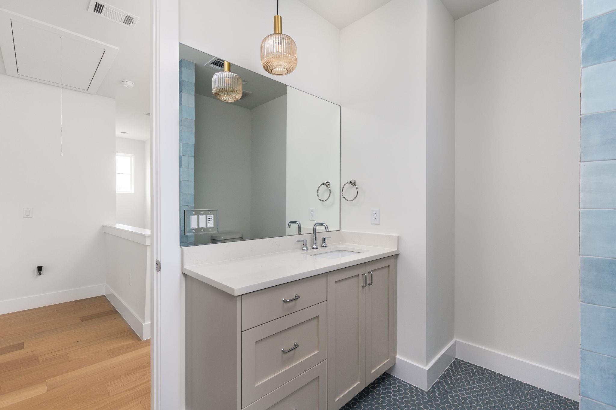 408 Linden # B, Austin, TX 78702