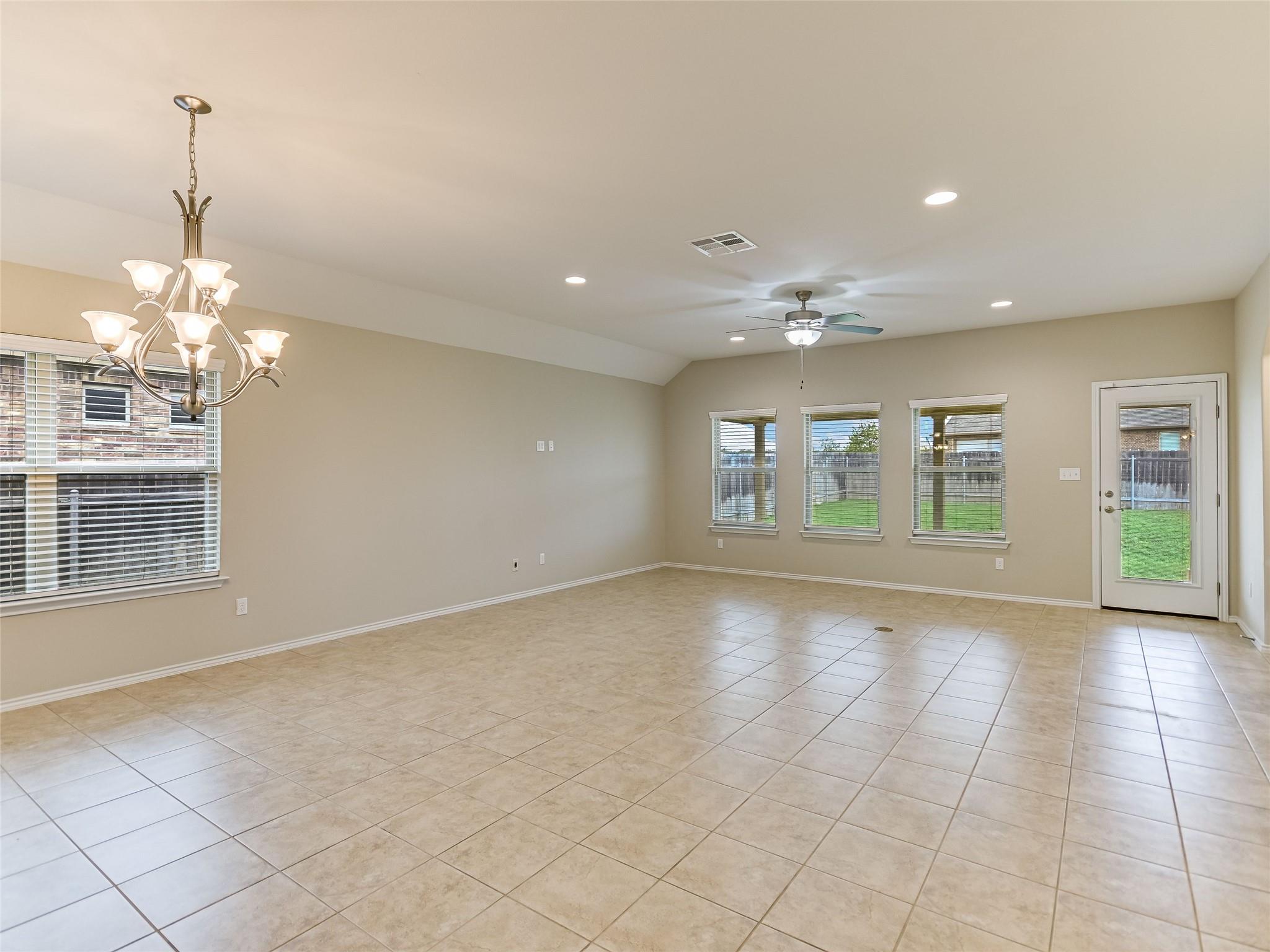 118 Millsaps Ct, Bastrop, TX 78602