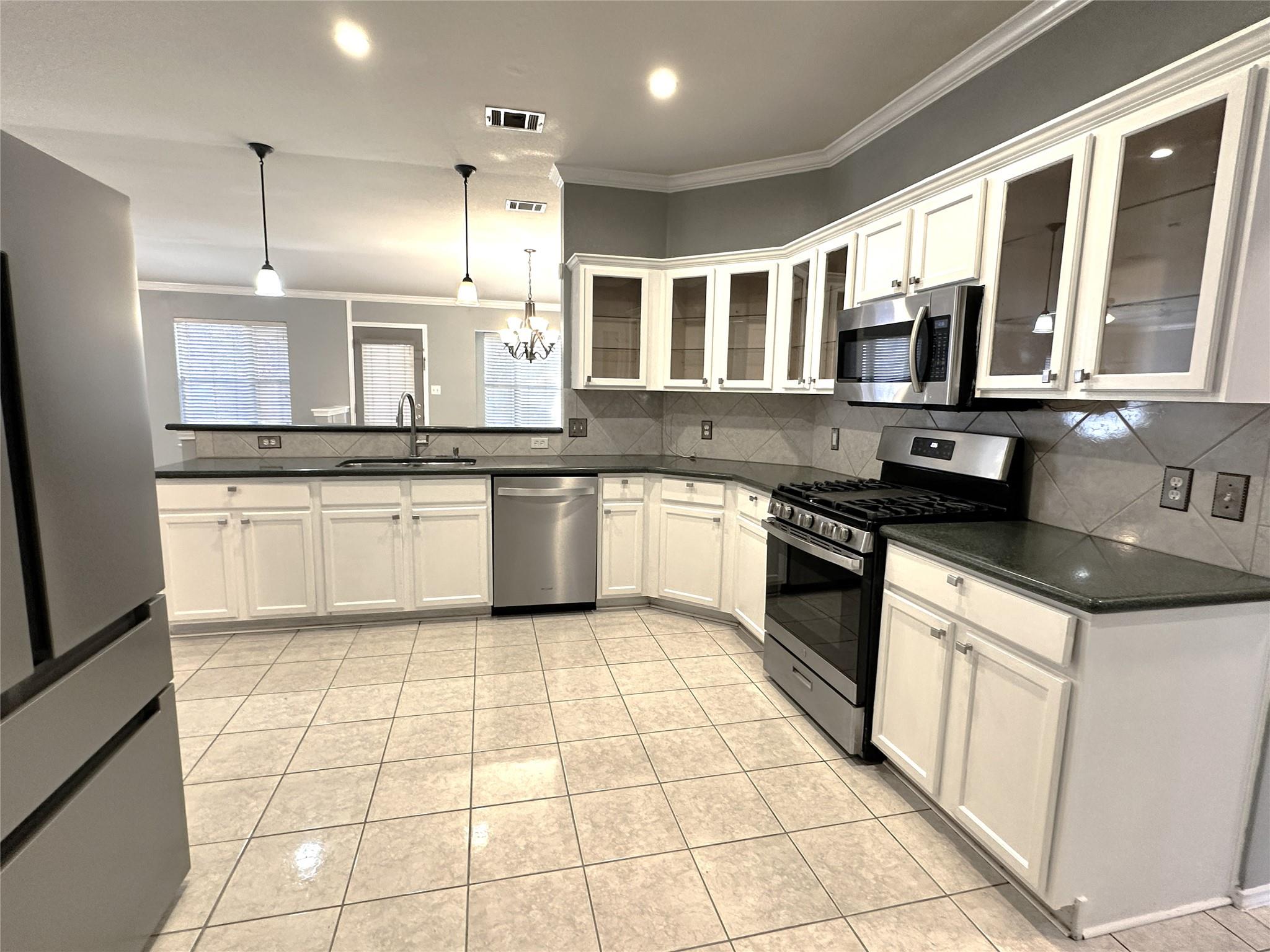 4103 Natural Bridge Ct, Round Rock, TX 78681