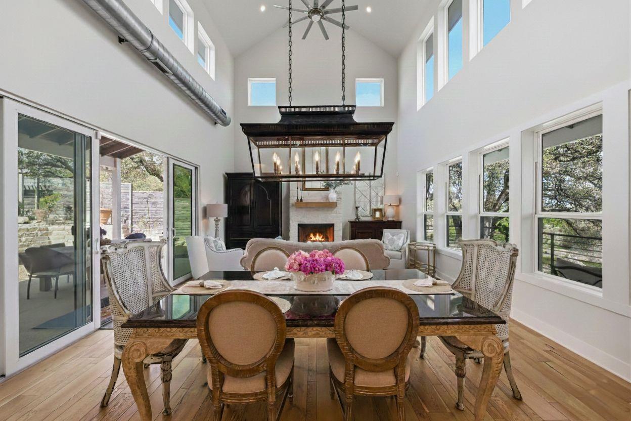 501 Alva Dr, Briarcliff, TX 78669