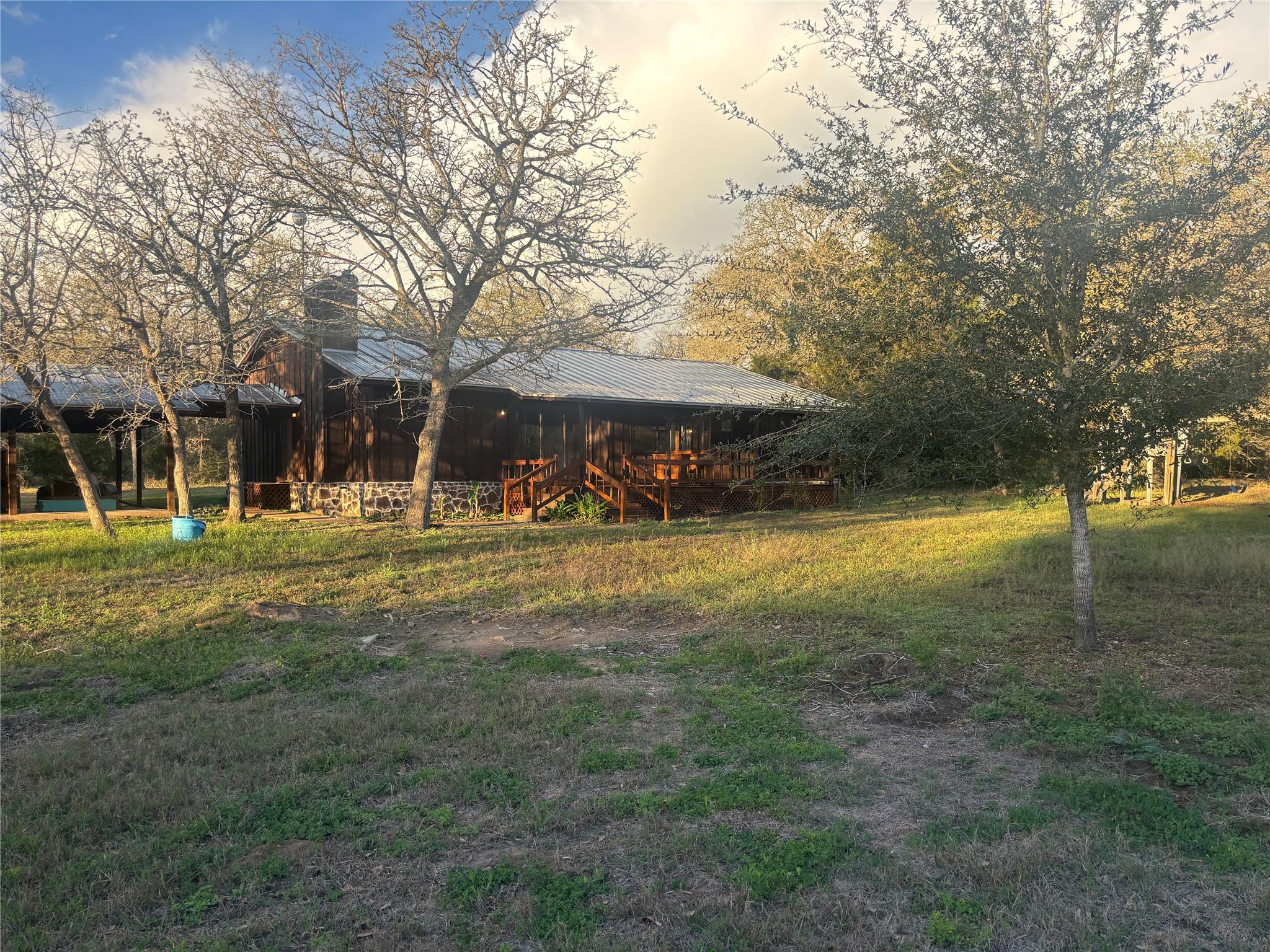 159 Diamond G Ln, Smithville, TX 78957