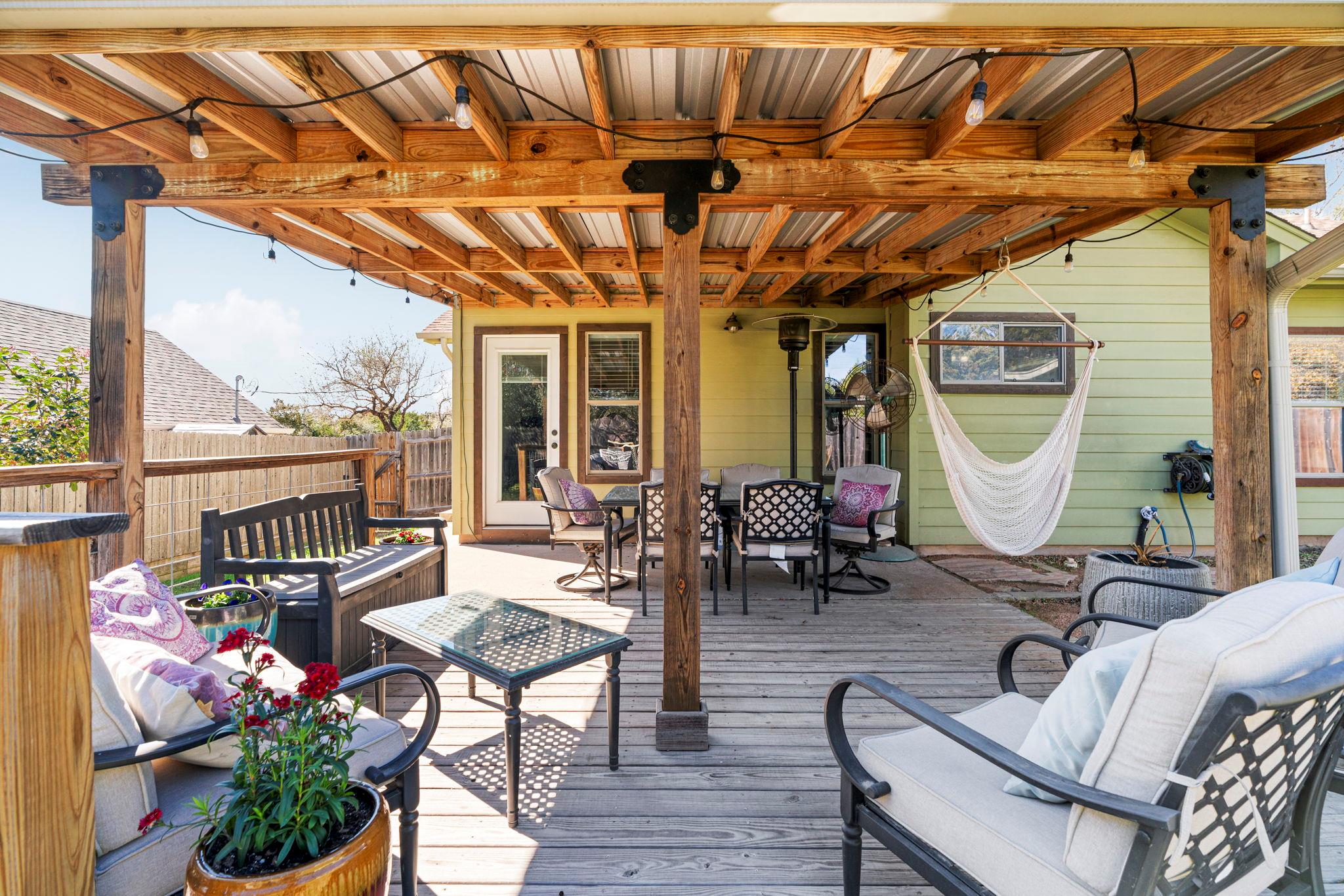 10233 Twin Lake Loop, Dripping Springs, TX 78620