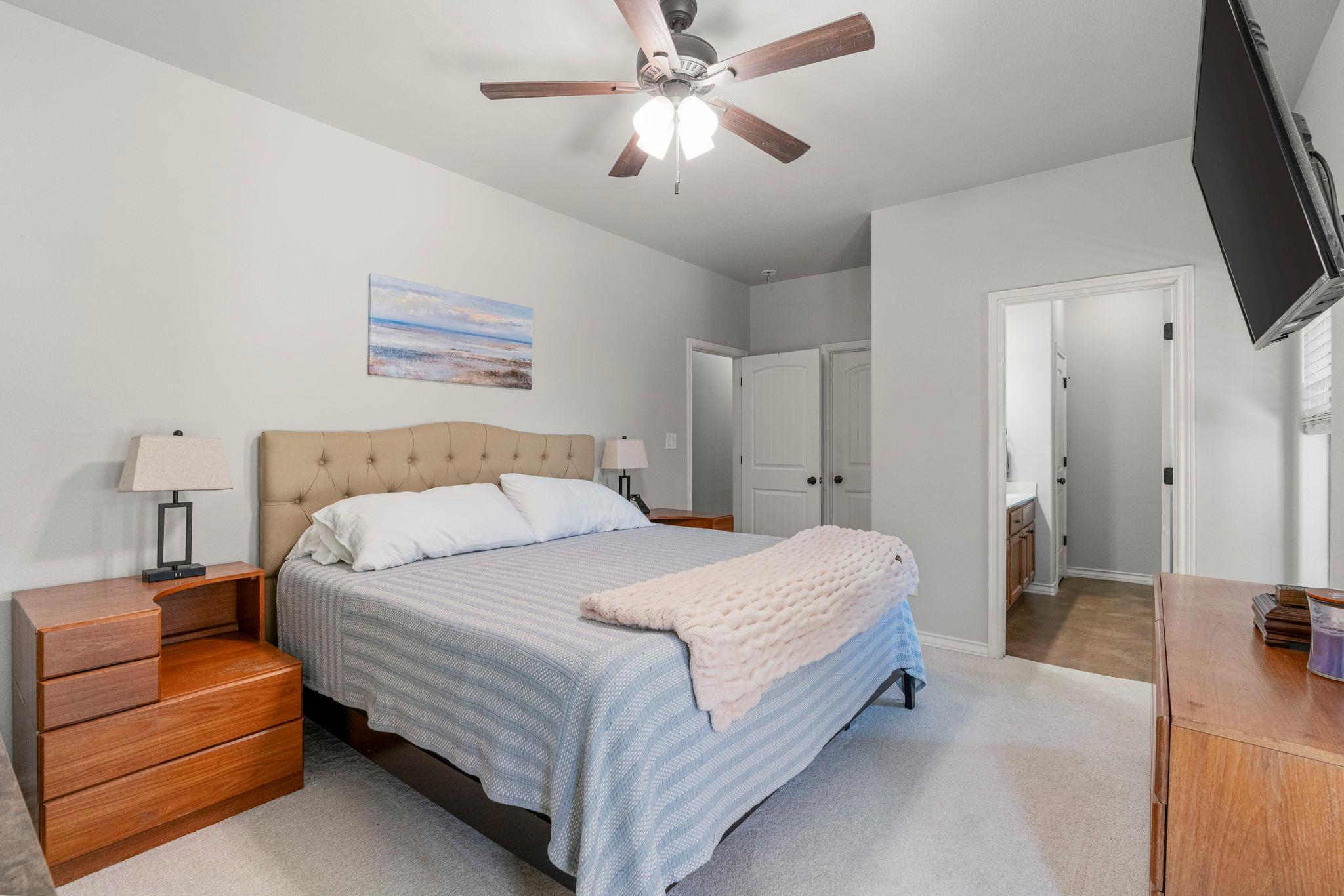 10233 Twin Lake Loop, Dripping Springs, TX 78620