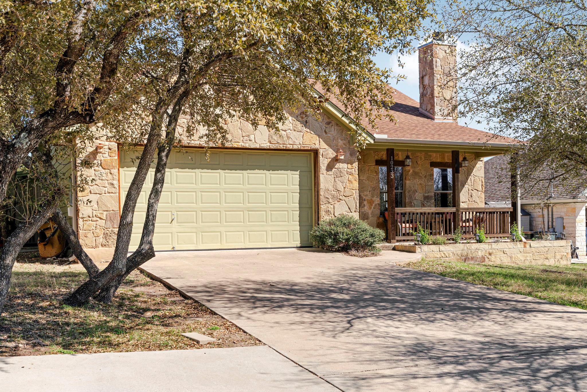 10233 Twin Lake Loop, Dripping Springs, TX 78620