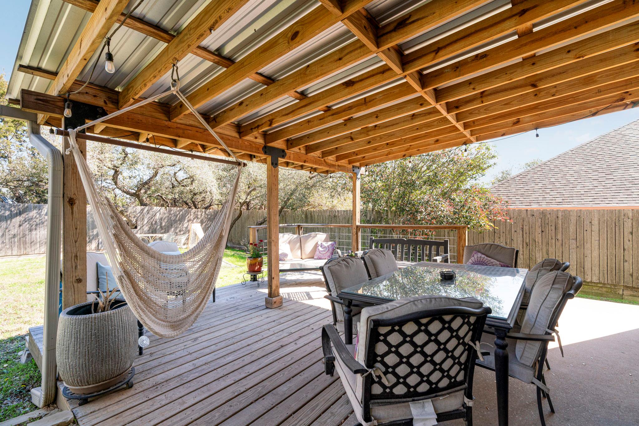 10233 Twin Lake Loop, Dripping Springs, TX 78620